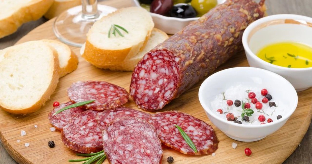 Czy warto jeść salami? Zalety i wady Kobieta w INTERIA.PL