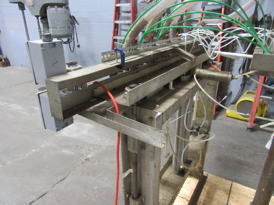 6 spout Gravity Filler by Electronic Liquid Fillers Inc. 3661 in