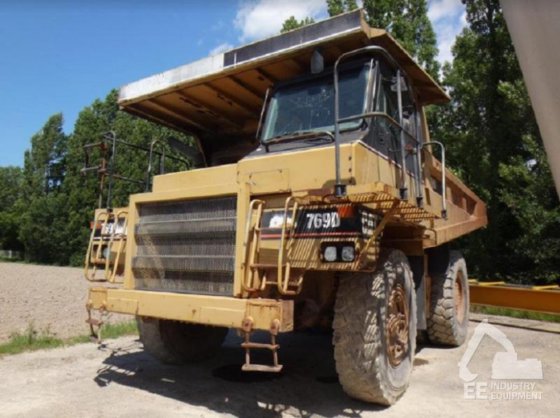 1997 CATERPILLAR 769 D in Lemgo, Germany