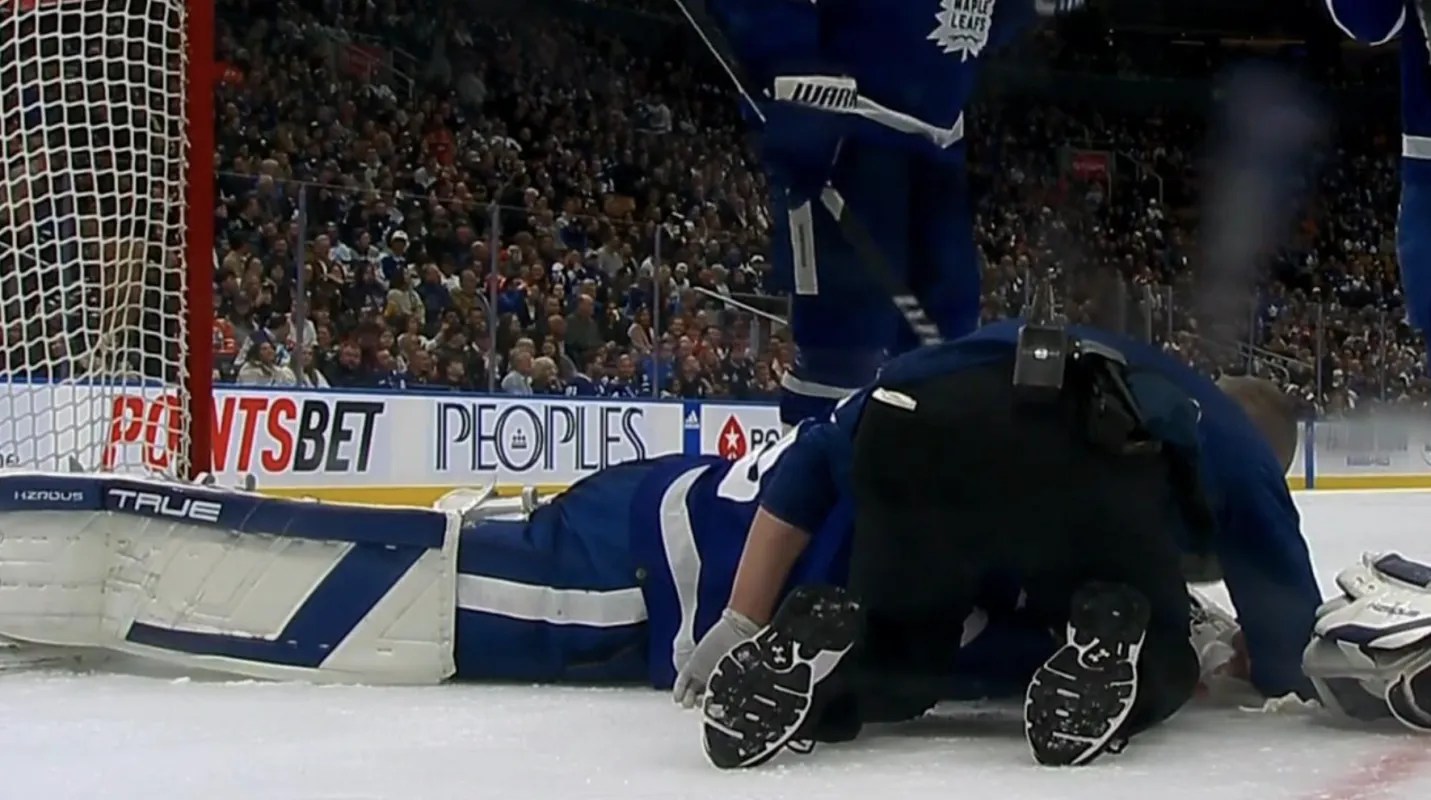 Tragic News Strikes Boston Bruins Biggest Rival