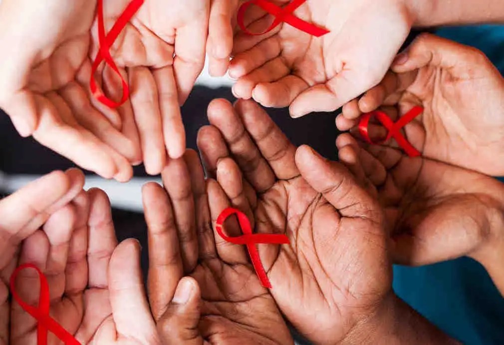 Is AIDS transmitted by kissing? AIDS transmission routes Health 2024