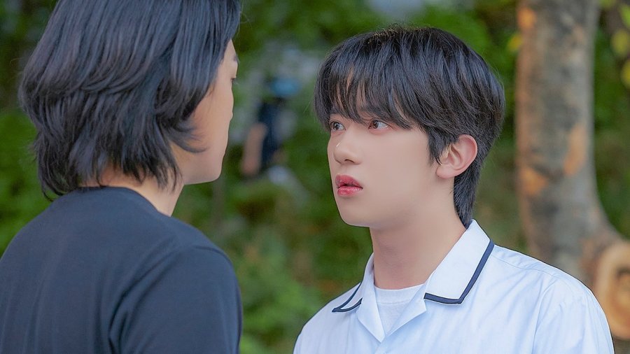 A Shoulder to Cry On Photos 3885835 MyDramaList