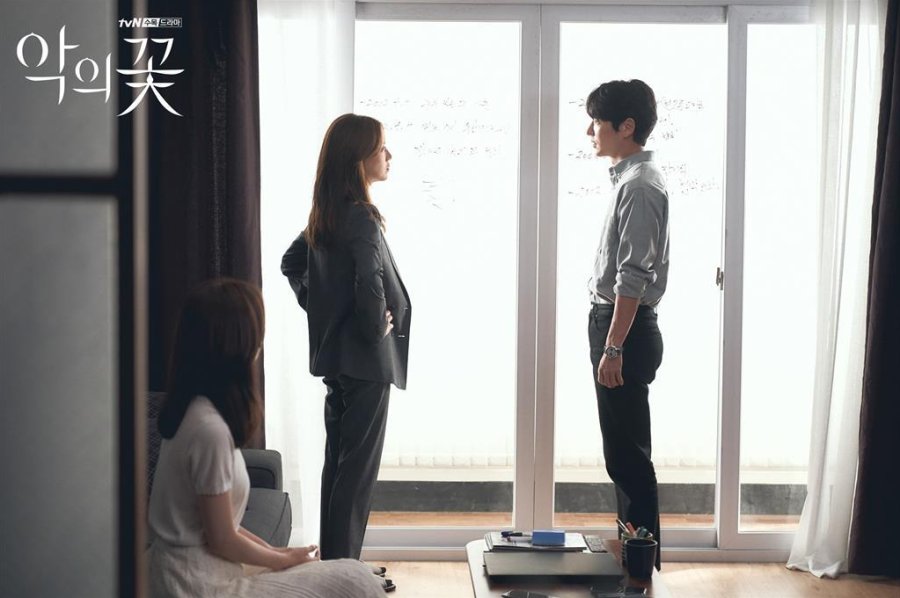 Flower of Evil Photos 1471273 MyDramaList