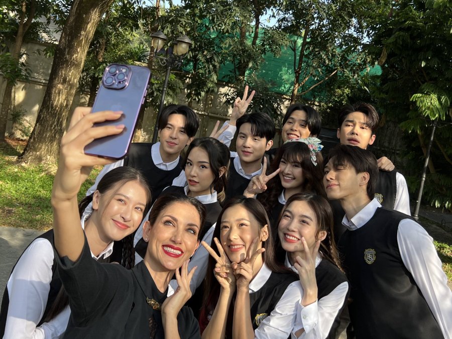 Home School Home School Behind The Scenes 3774339 MyDramaList