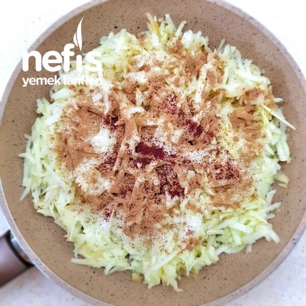 Elmalı Turta (Kuru Üzüm Ve Cevizli) Nefis Yemek Tarifleri