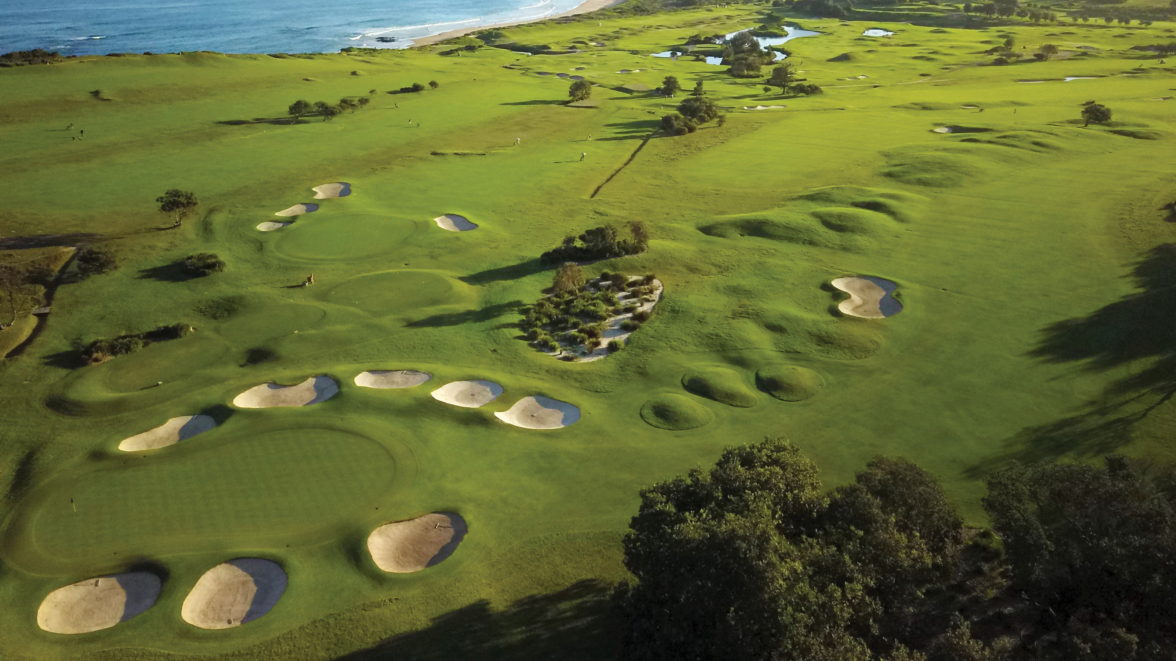 Travel Down by the beach Golf Australia Magazine