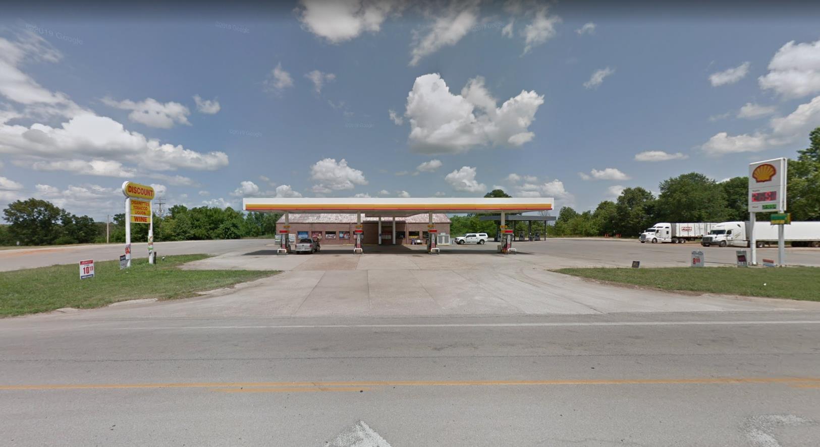 1 Dead, 3 Injured in Shooting at Missouri Convenience Store NTD