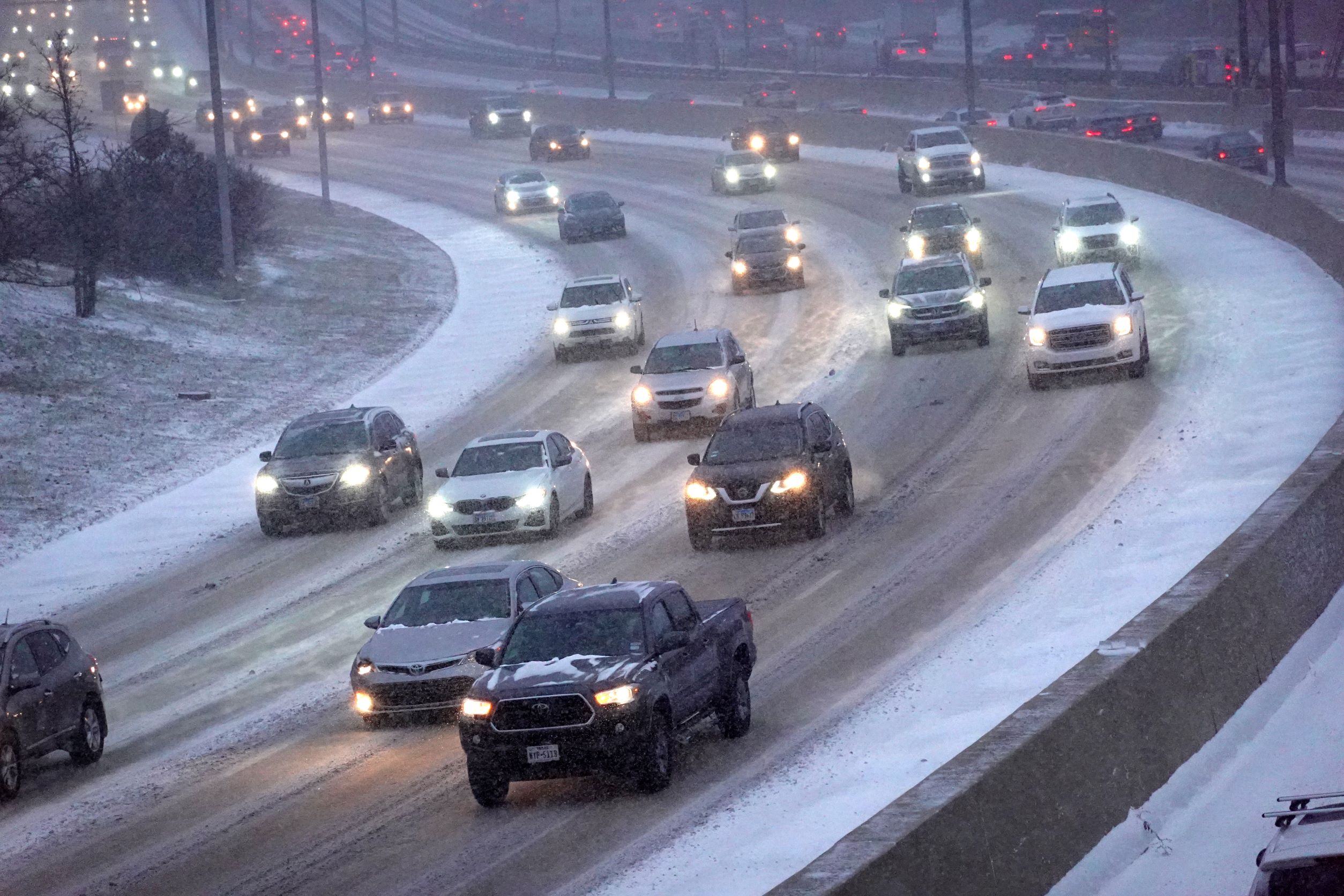 Winter Storm Elliott: Nearly 2,000 U.S. Flights Canceled As Mega.
