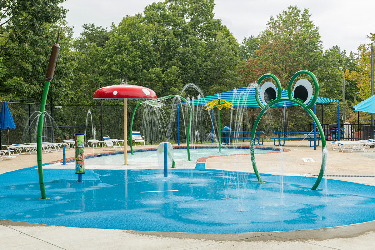 Facility Stonewall Park Pool