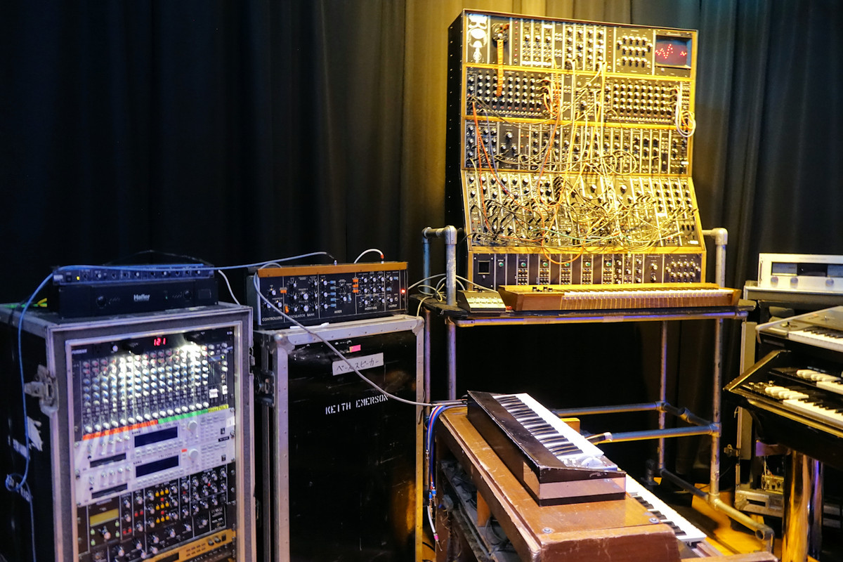 A visit to Electronic Music Education and Preservation Project (Hendrix