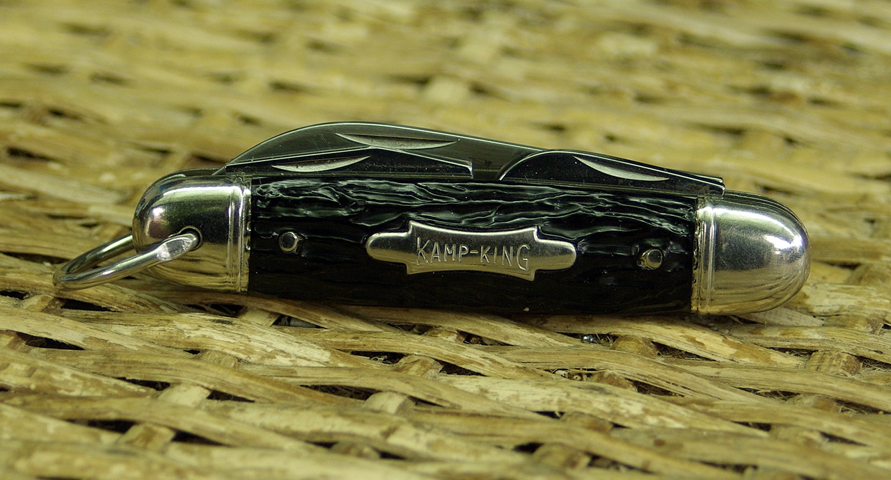 My first pocket knife ( Kamp King )