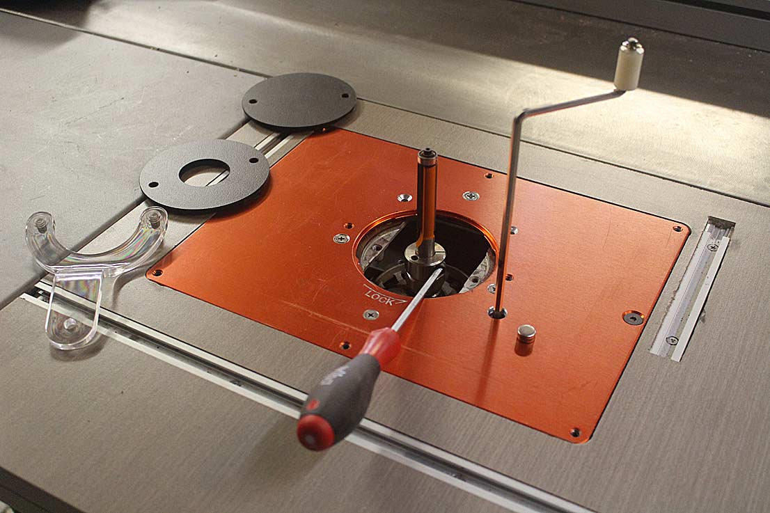 Jiffy Jack— Router Lift Hand Tools