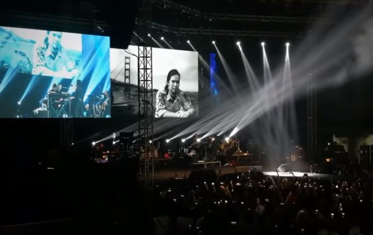 Deretan Foto Dul Jaelani Menangis di Konser Dewa 19 dan
