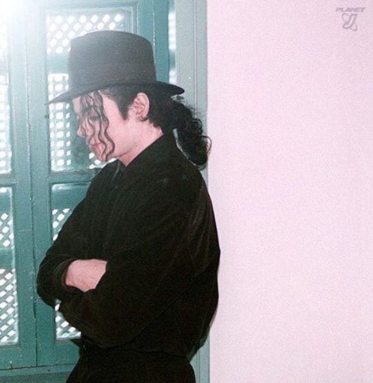 Does Michael Jackson love you? Quiz Quotev