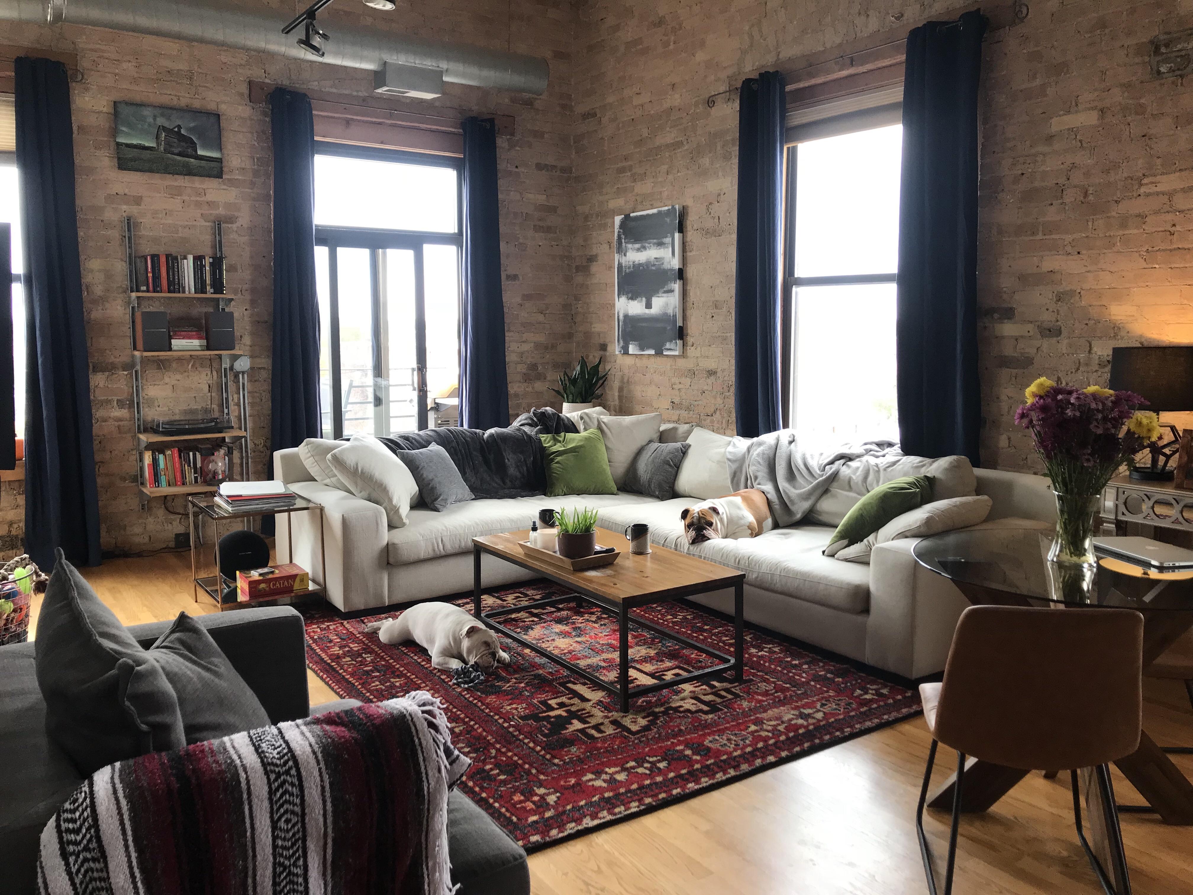 Loft living room in Chicago, IL r/CozyPlaces