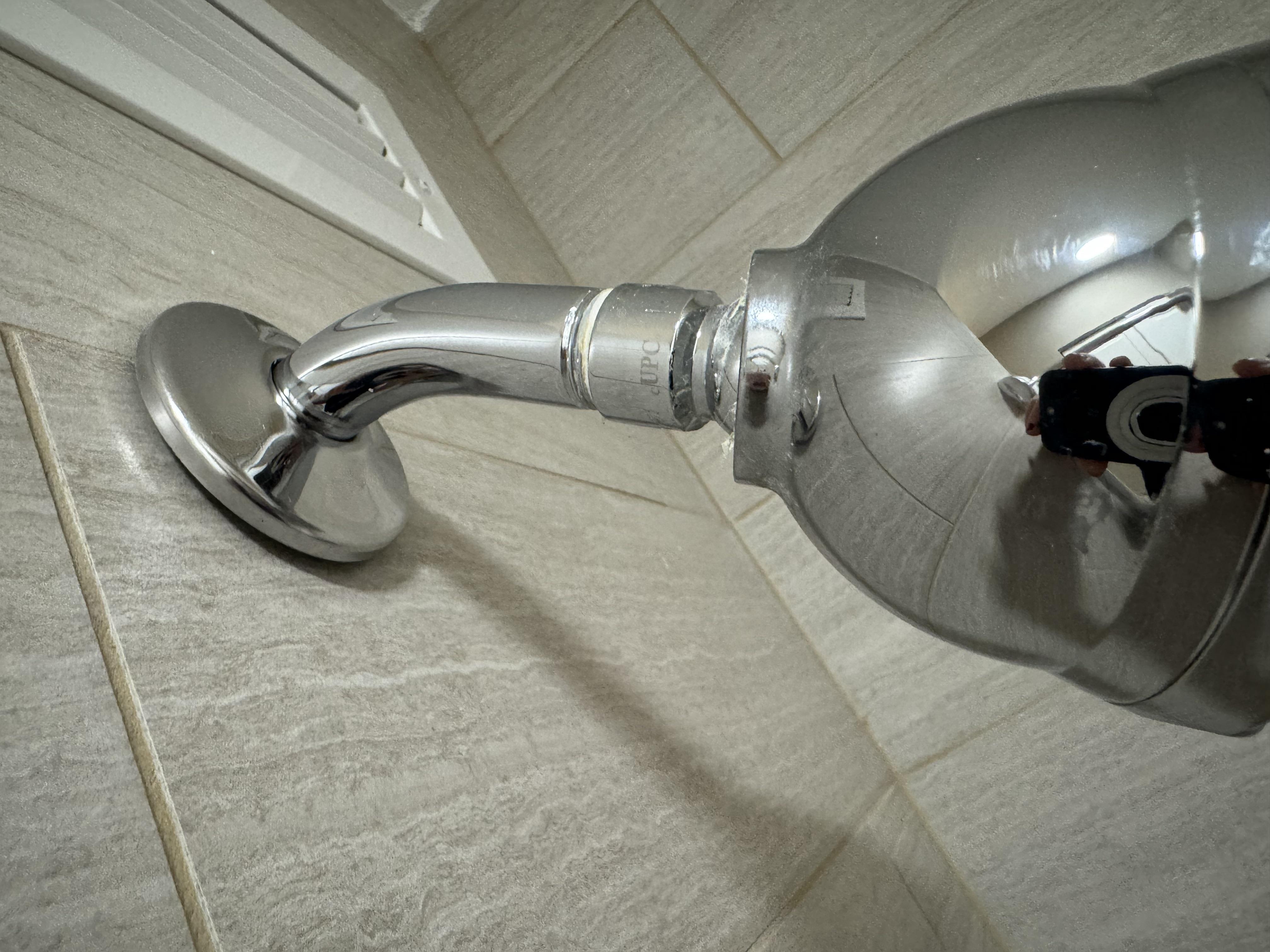 How do I get this shower head off?? r/fixit