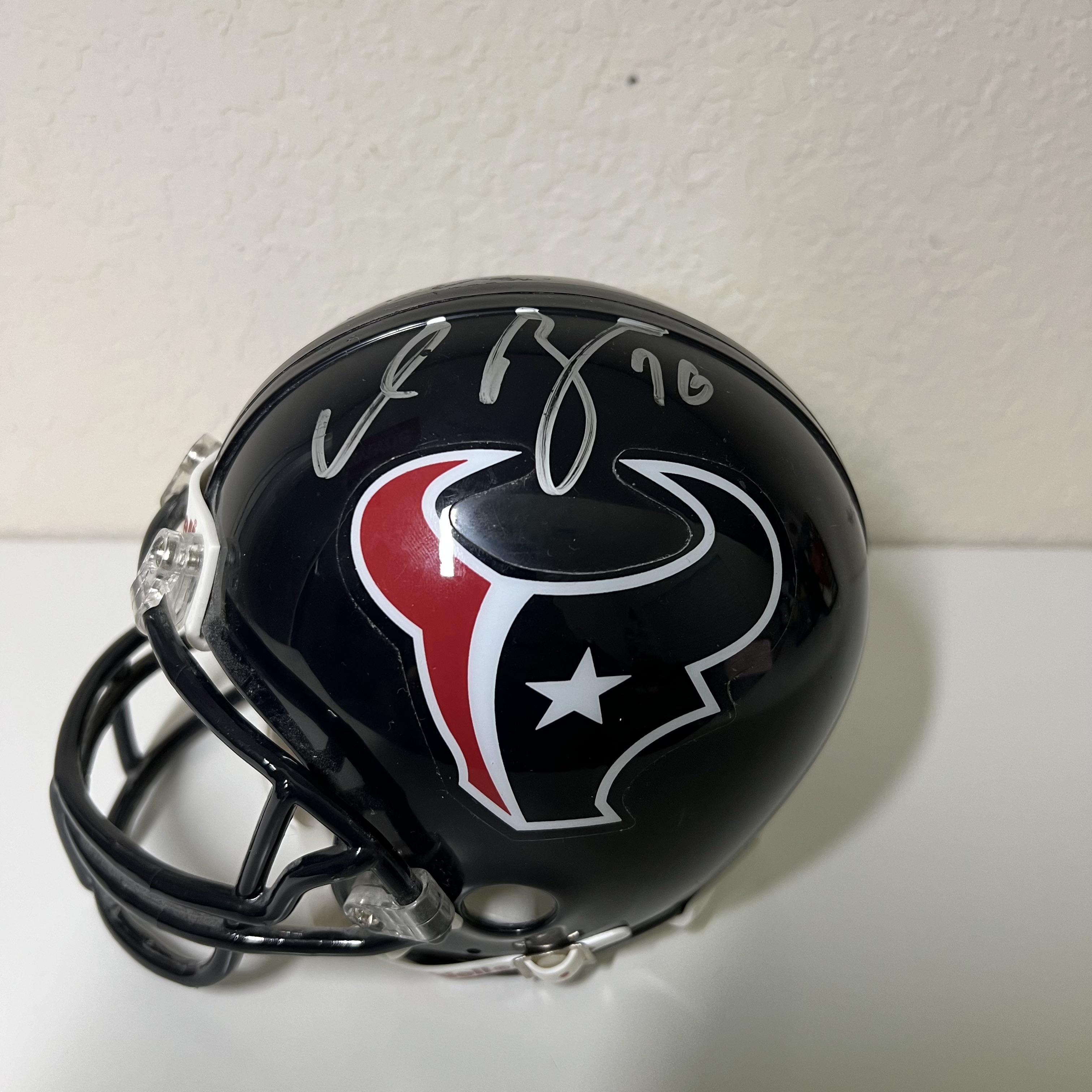 Autograph identification on helmet r/Texans