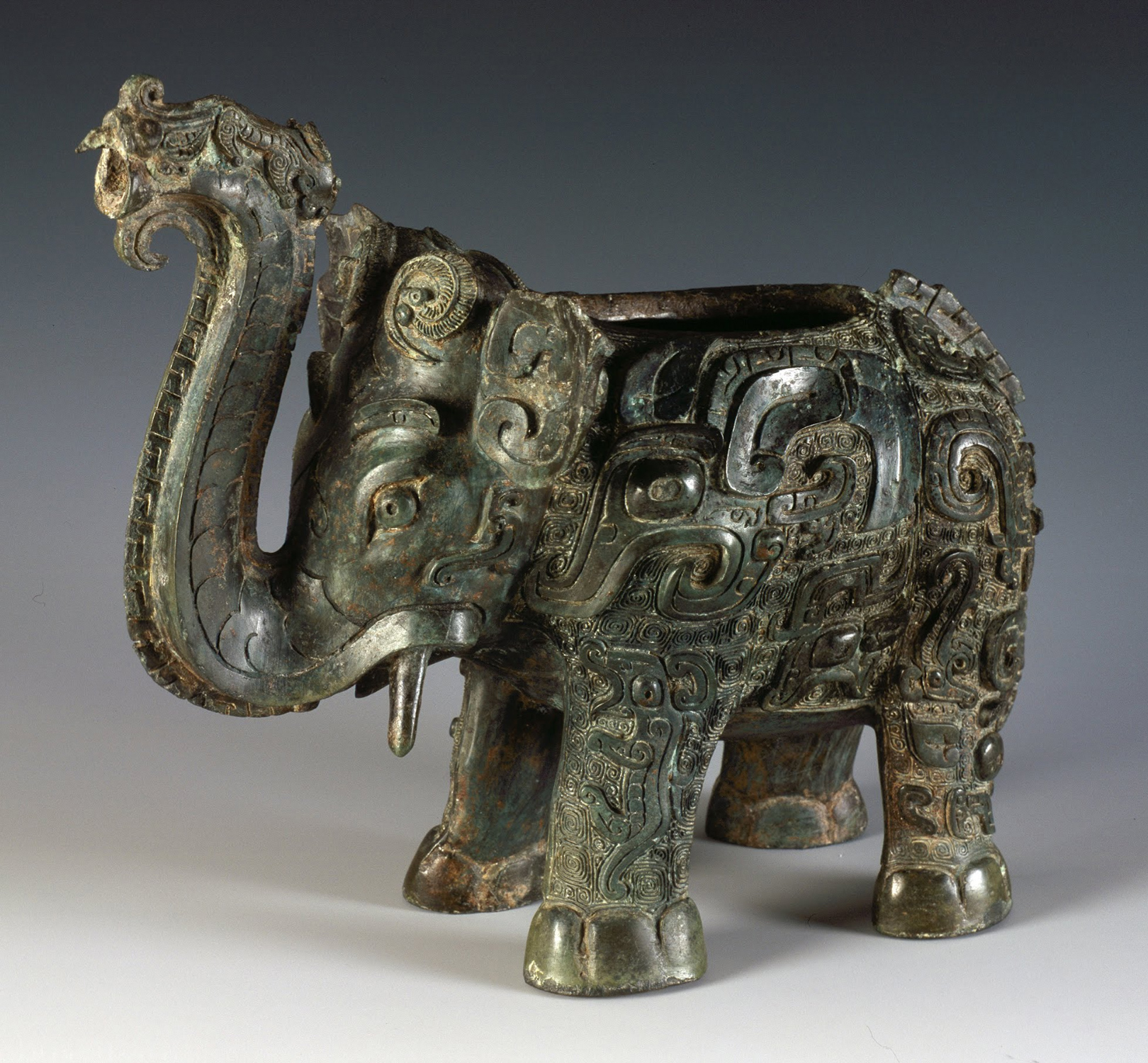 Bronze elephantshaped wine pot. China, Shang Dynasty, 16001050 BC