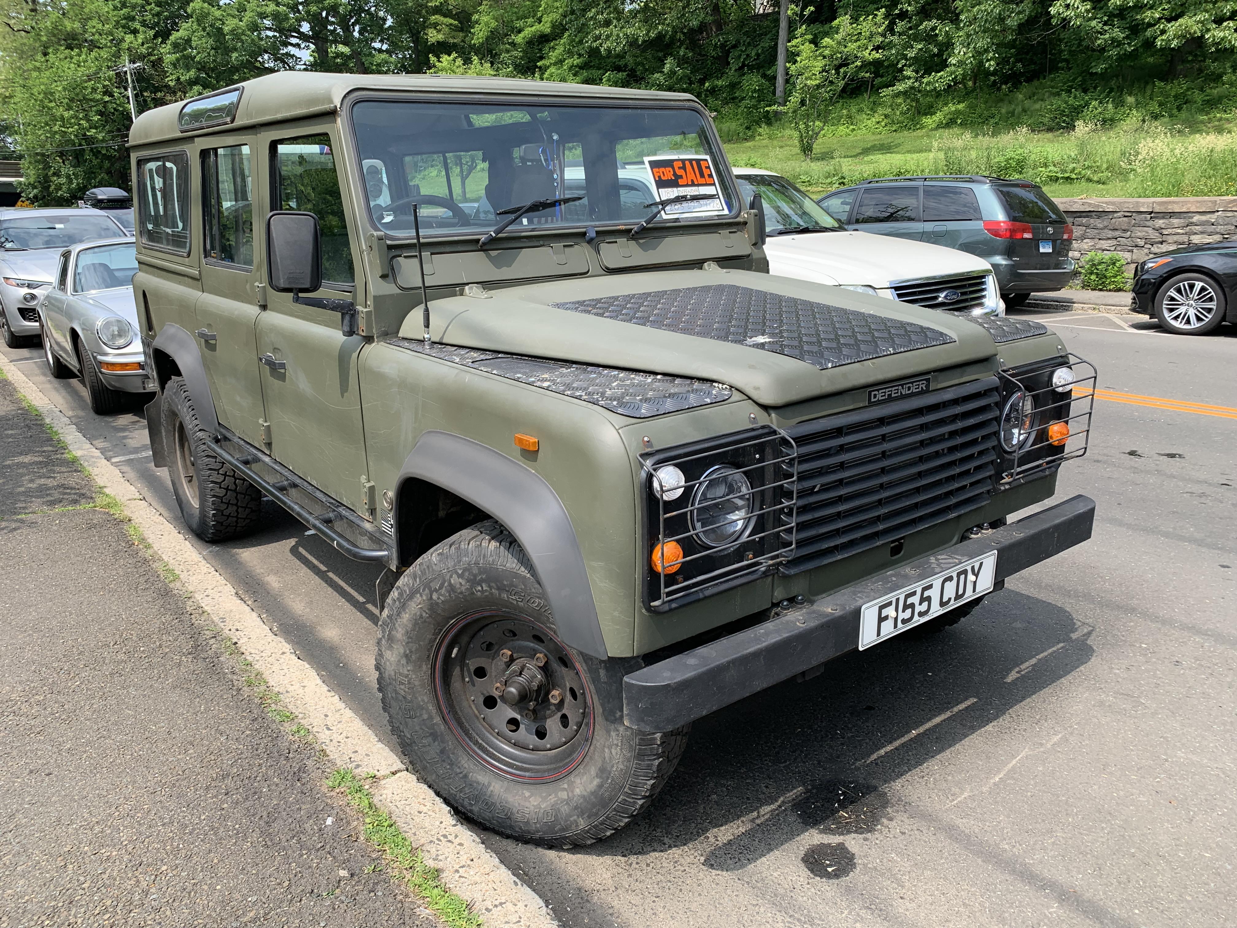 [Land Rover Defender] in Greenwich r/spotted