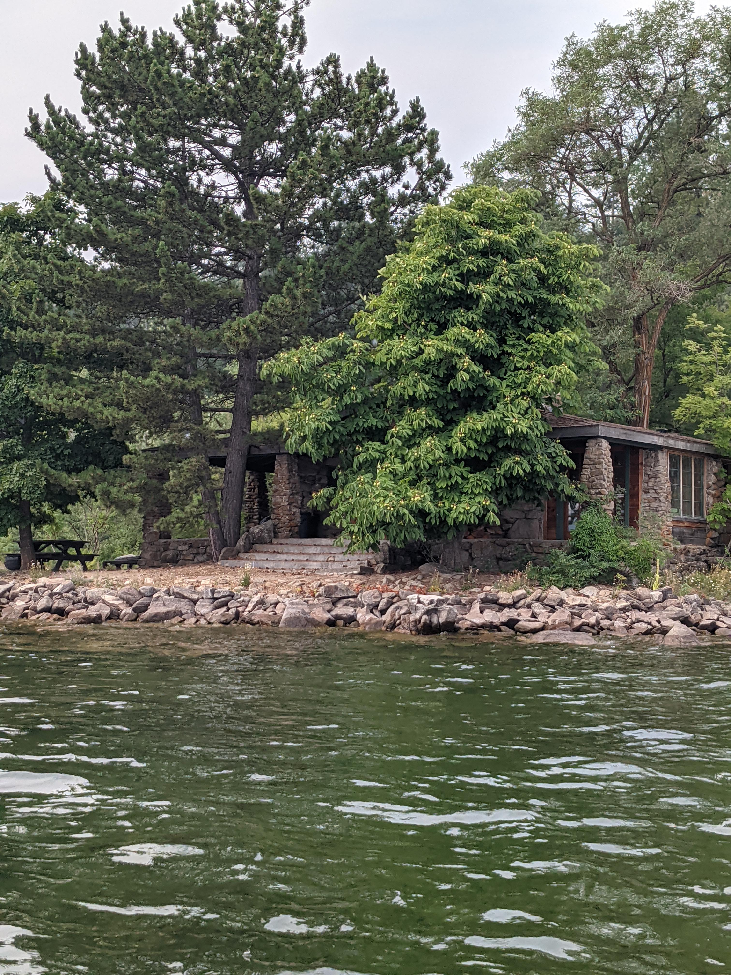 Found this island house for rent in Washington r/mildlyinteresting