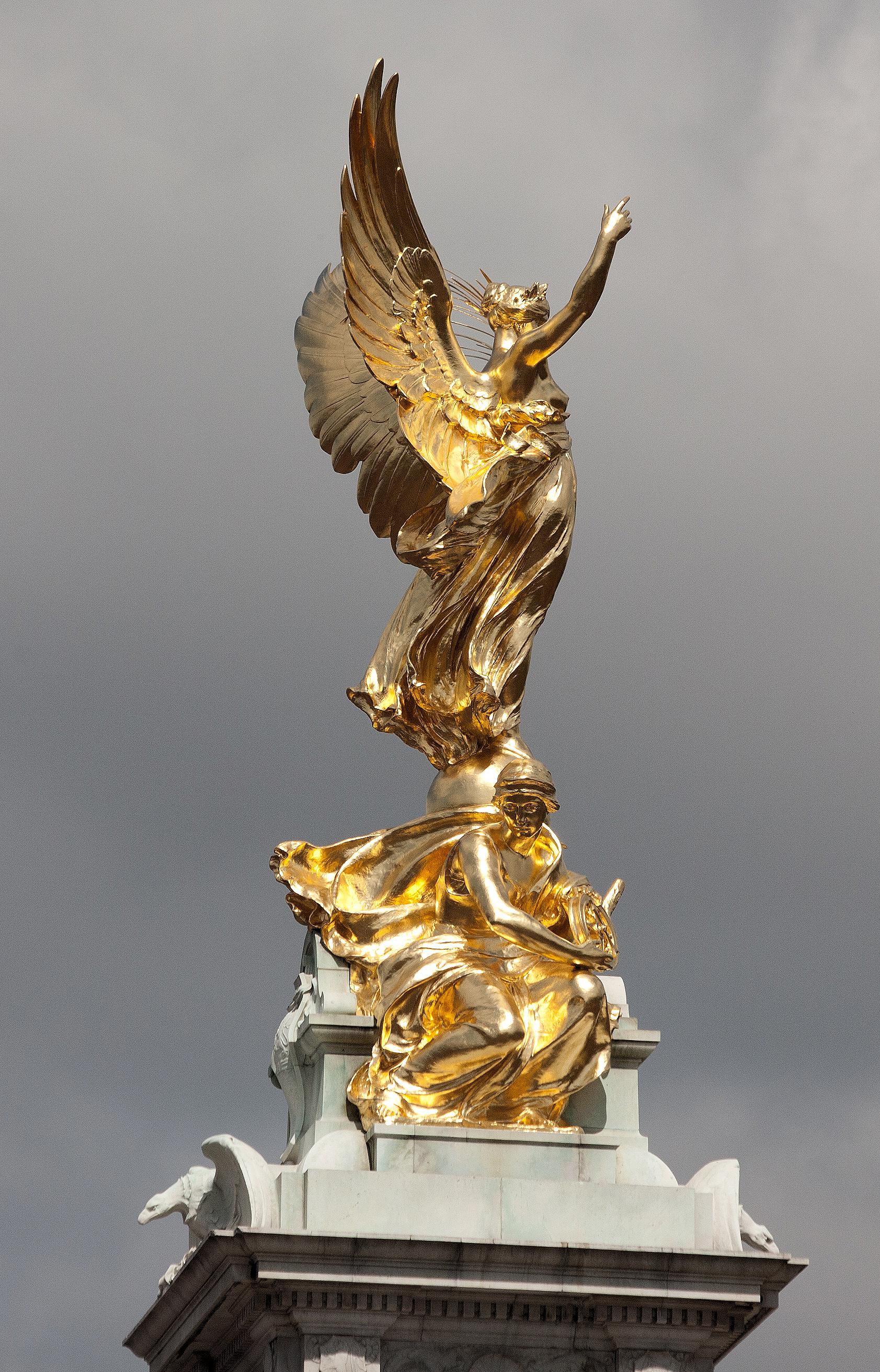 Gilded Winged Victory At The Top Of The Victoria Memorial, London r/pics