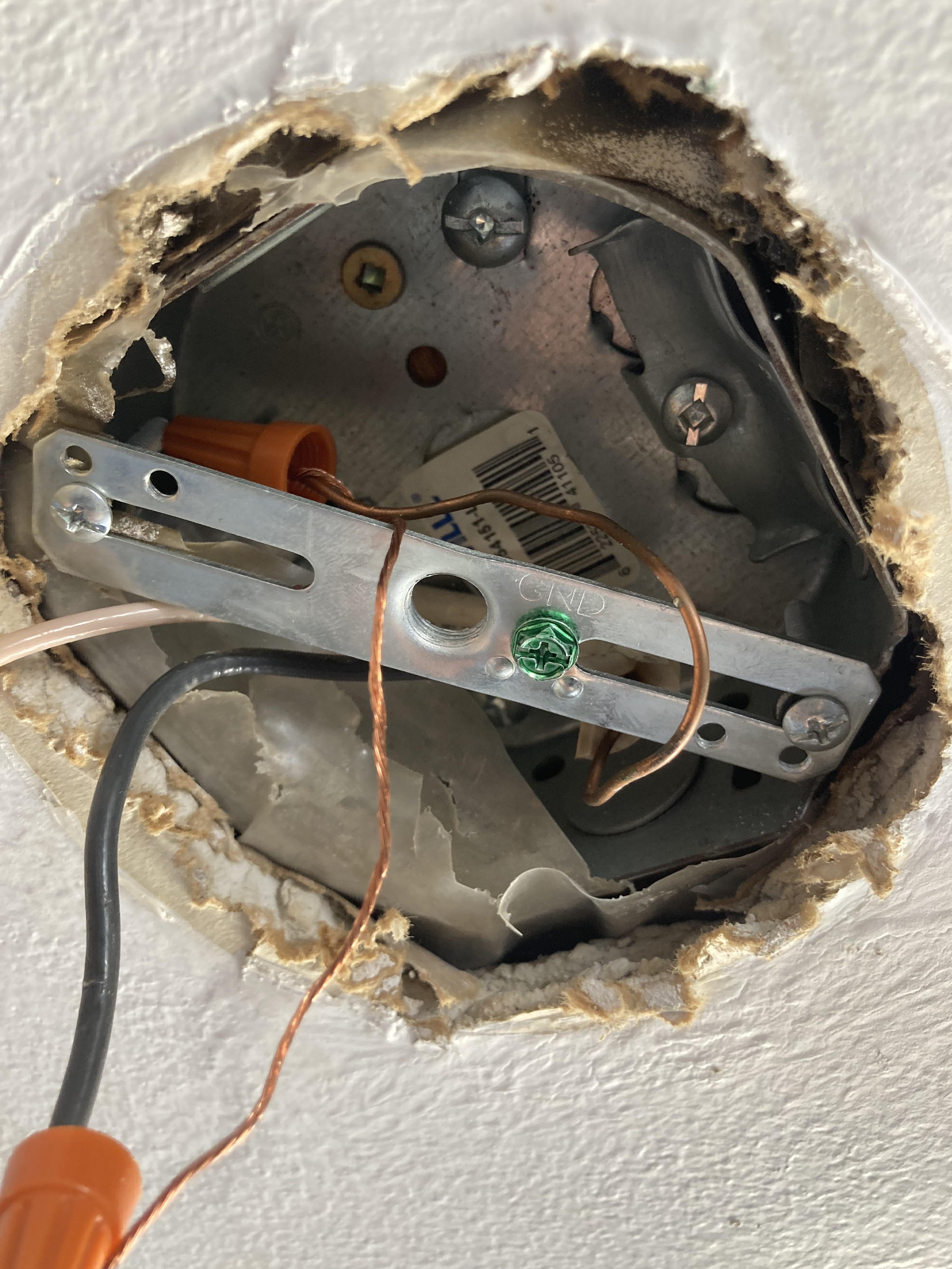 Can this electrical box hold a 23lb ceiling fan? r/askanelectrician