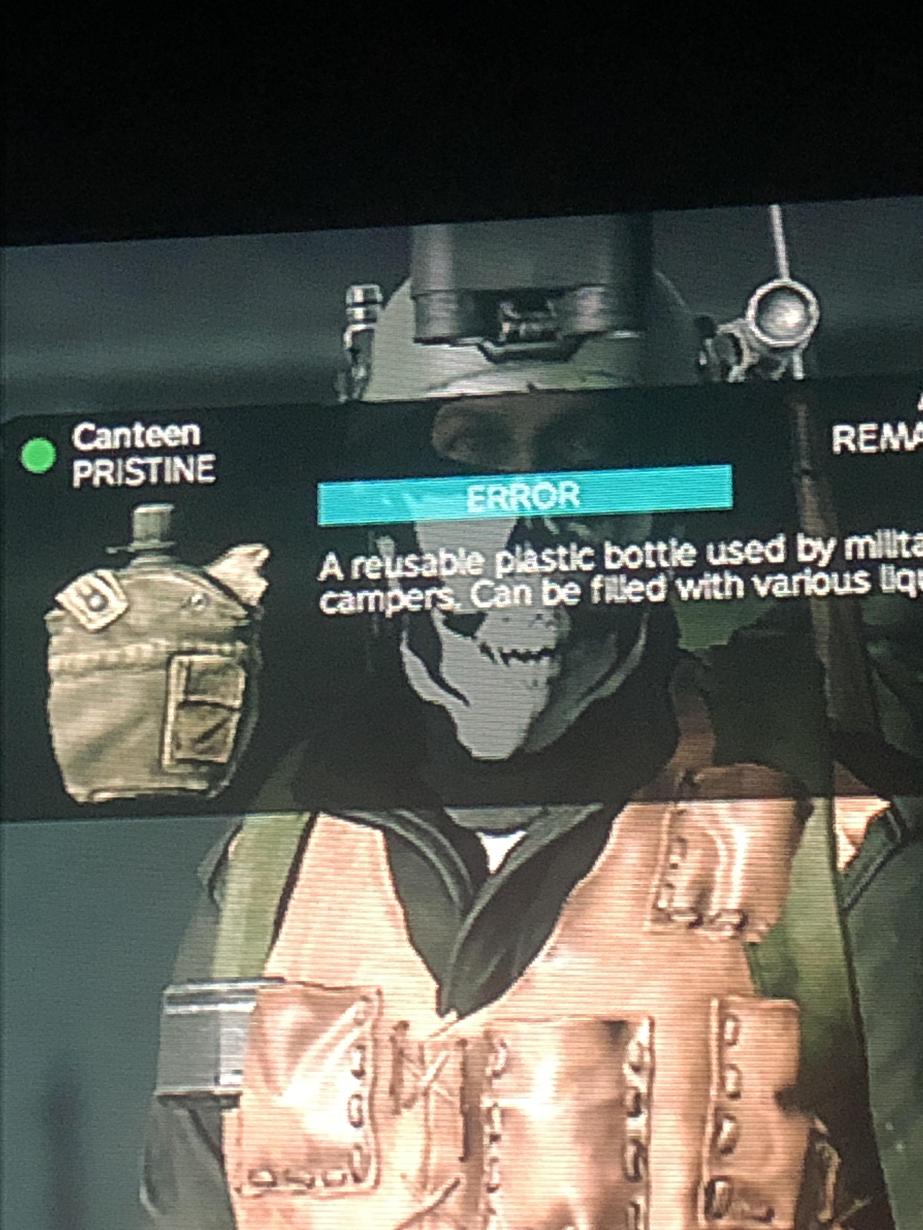 A guy got a bottle of error and i got a canteen r/dayz