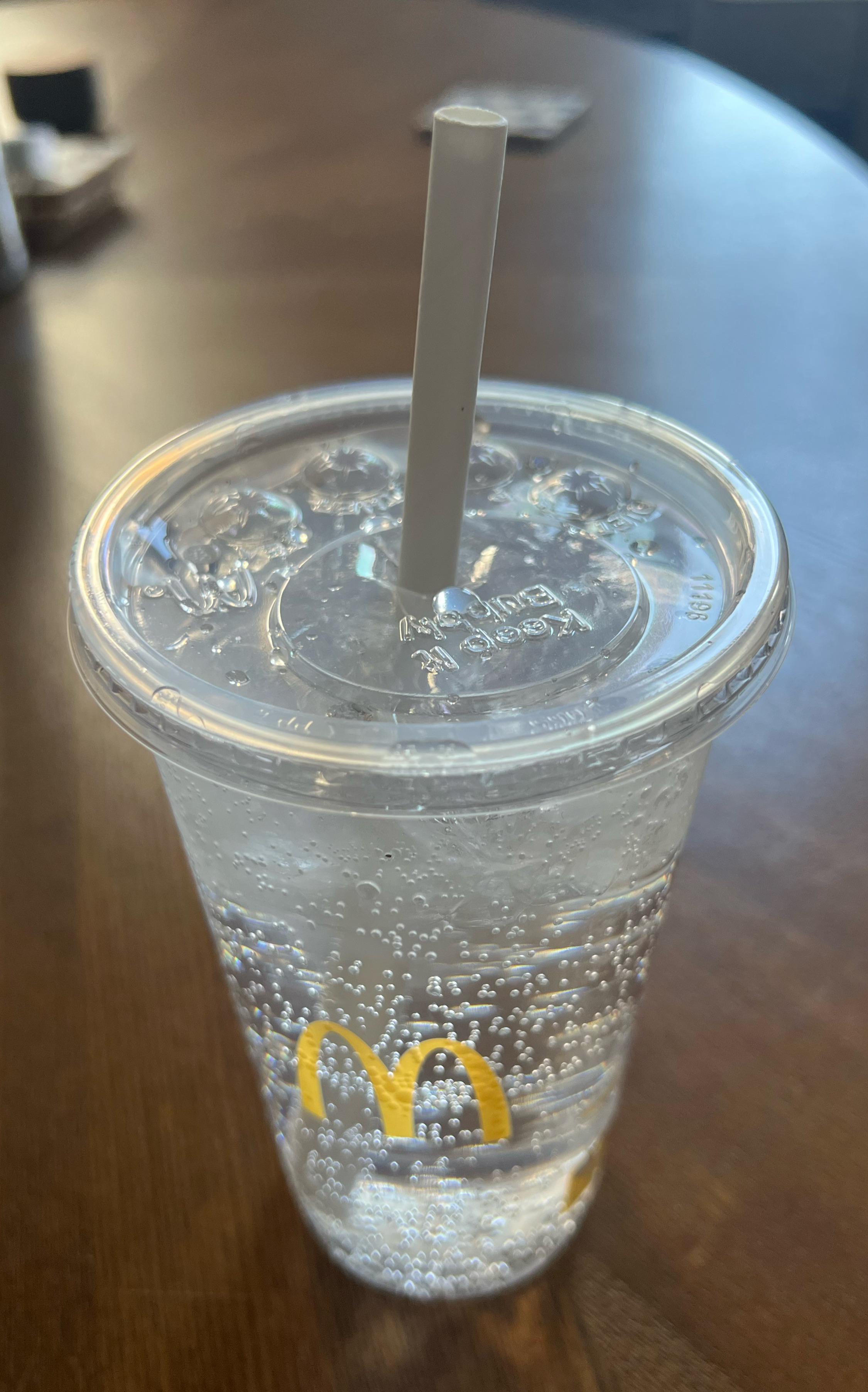 McDonalds pretends to care by having paper straws, yet uses all plastic cup r/mildlyinfuriating