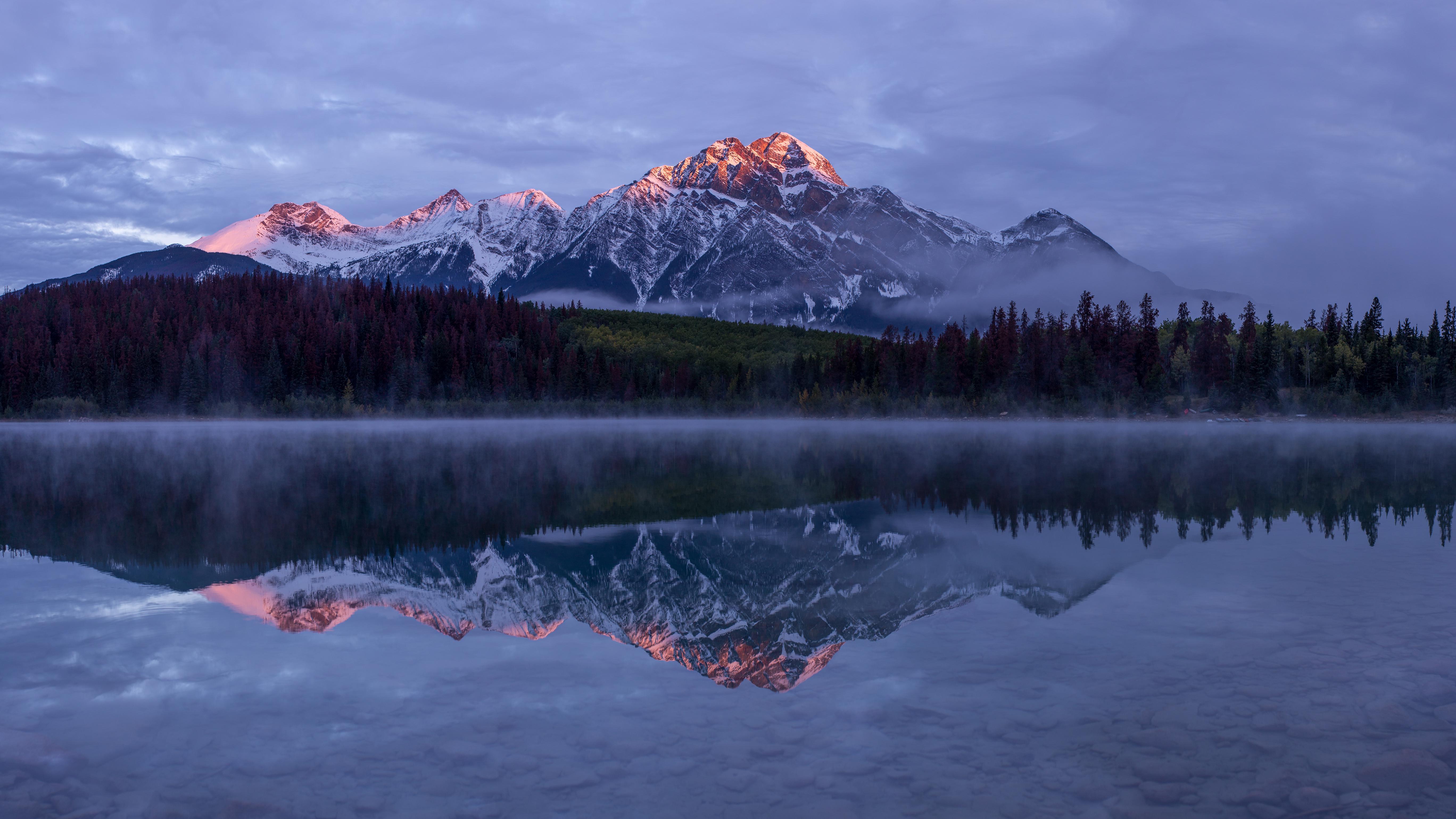 Sunrise at Pyramid Mountain in Jasper National Park r/CampingandHiking