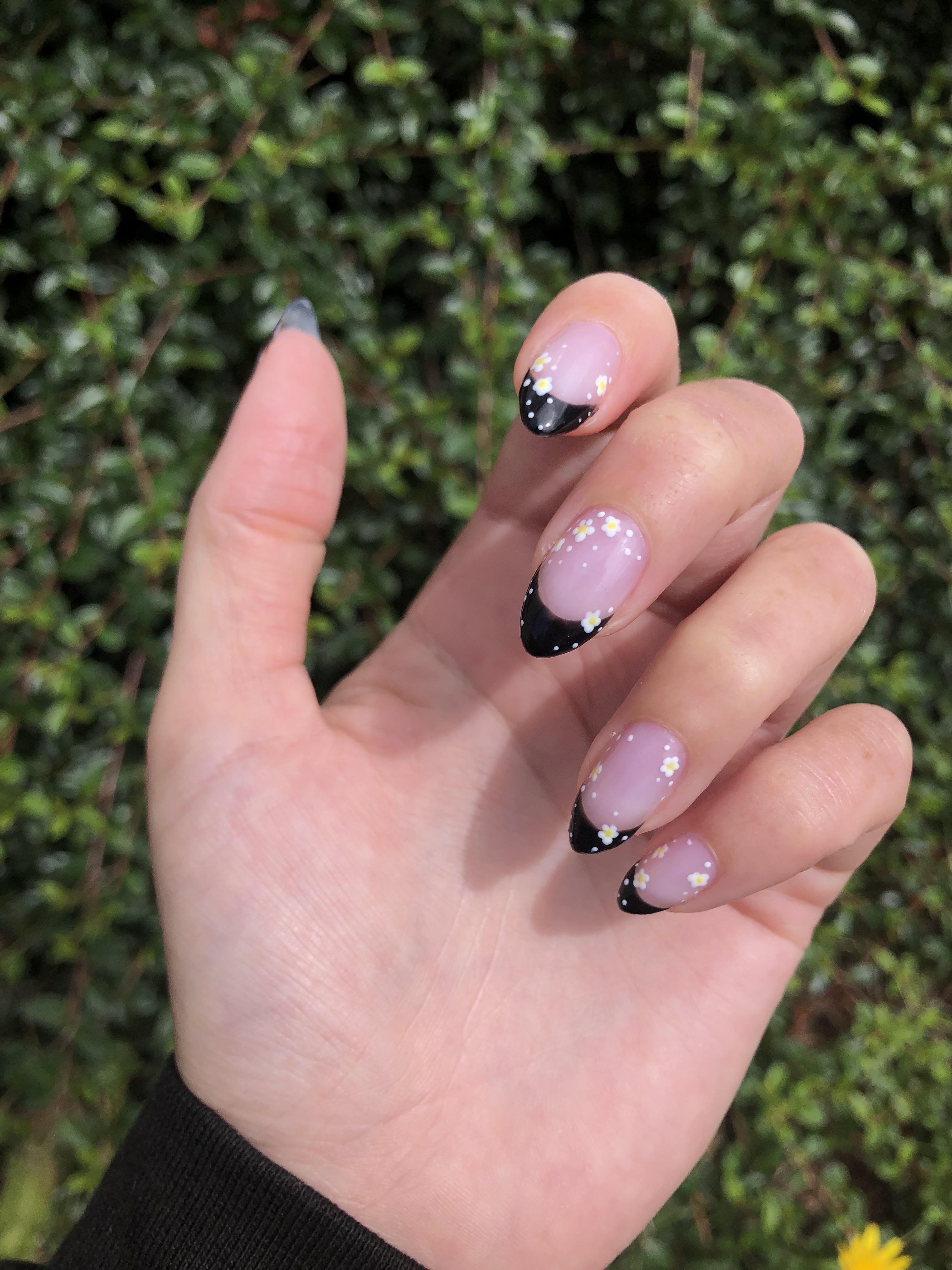 my nails for my graduation 👩‍🎓 ️ black french tips with lil white