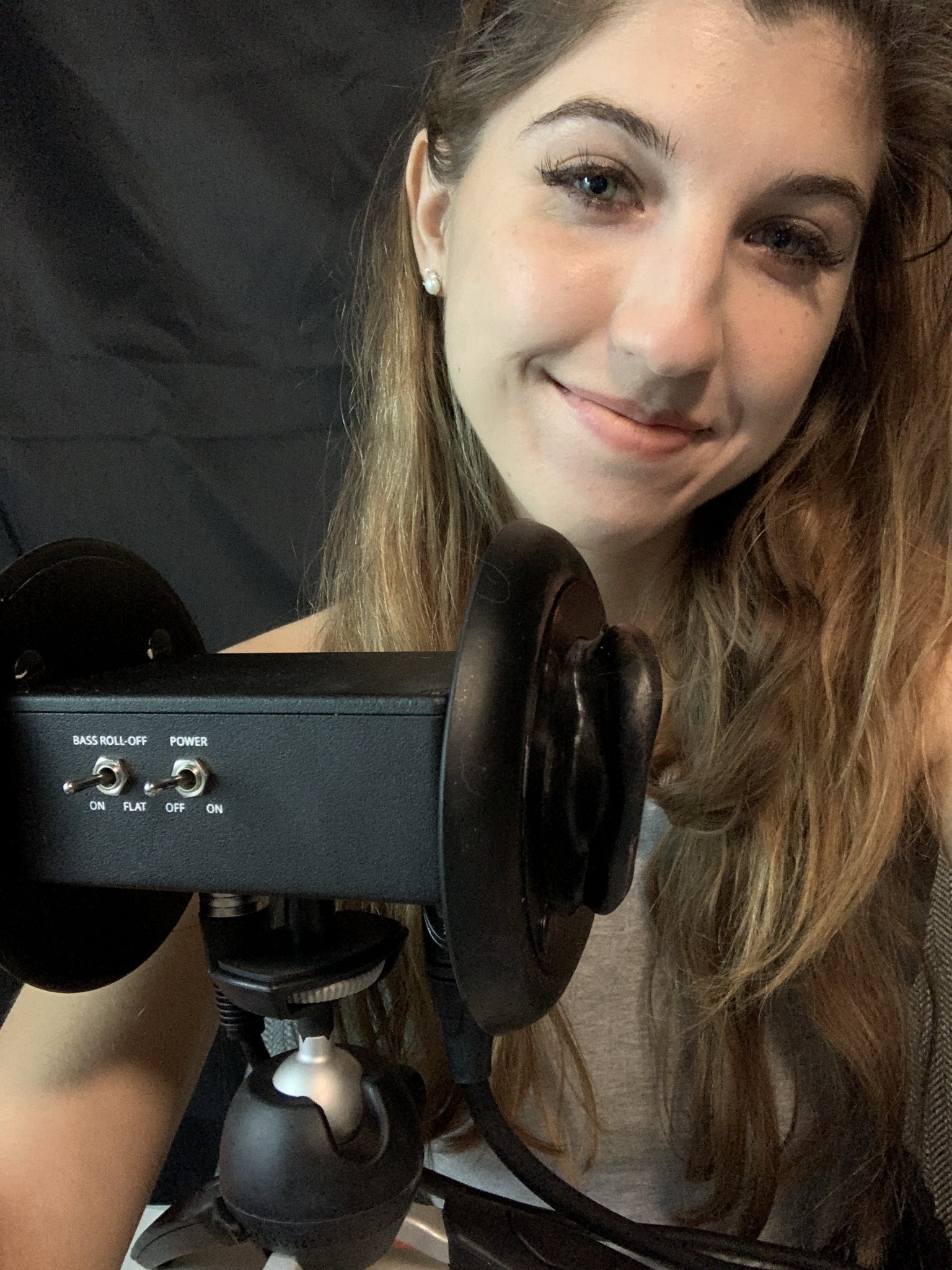 Pre stream selfie 😀 r/FrivolousFox