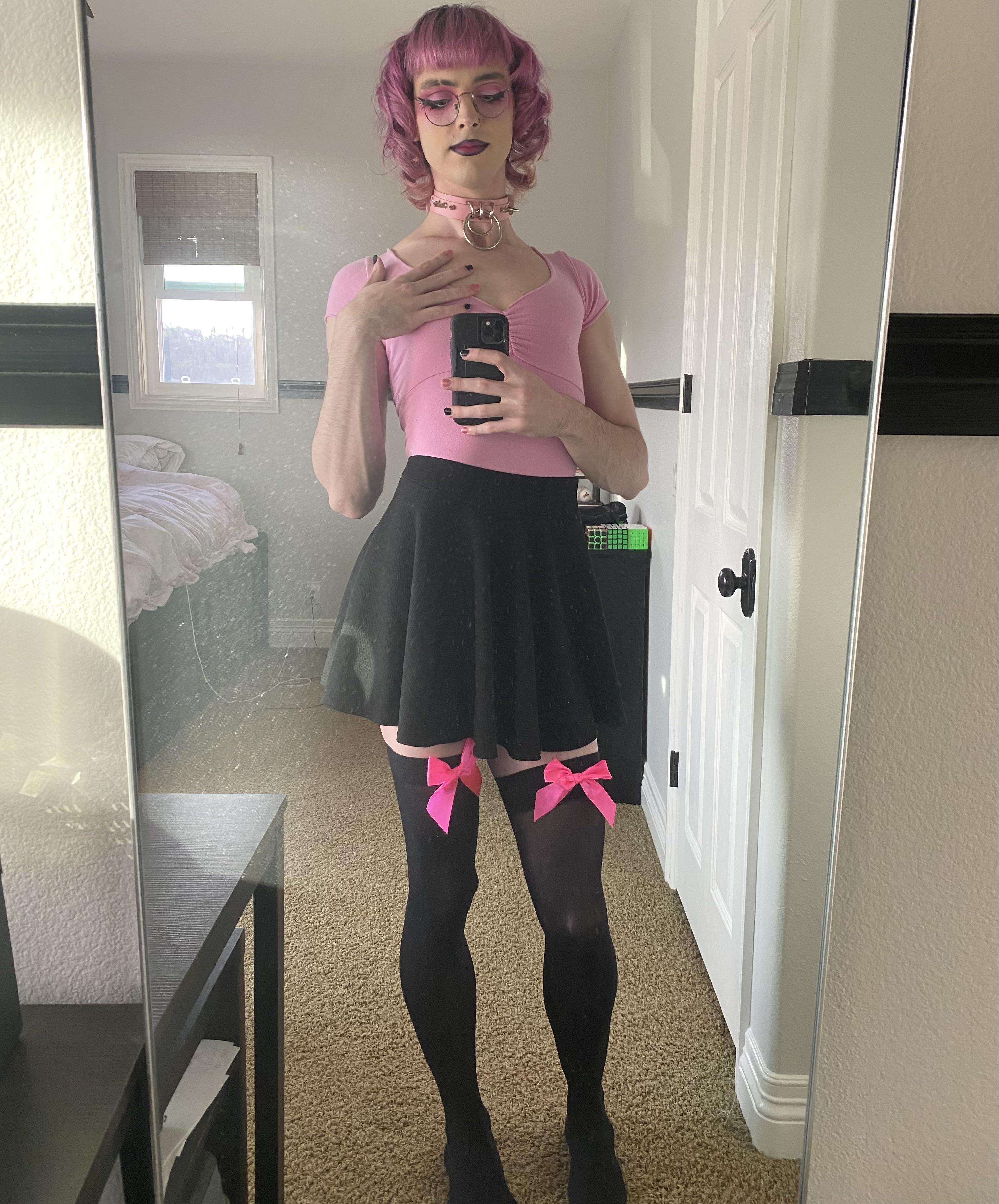Feeling very pink today ☺️💕 : femboy