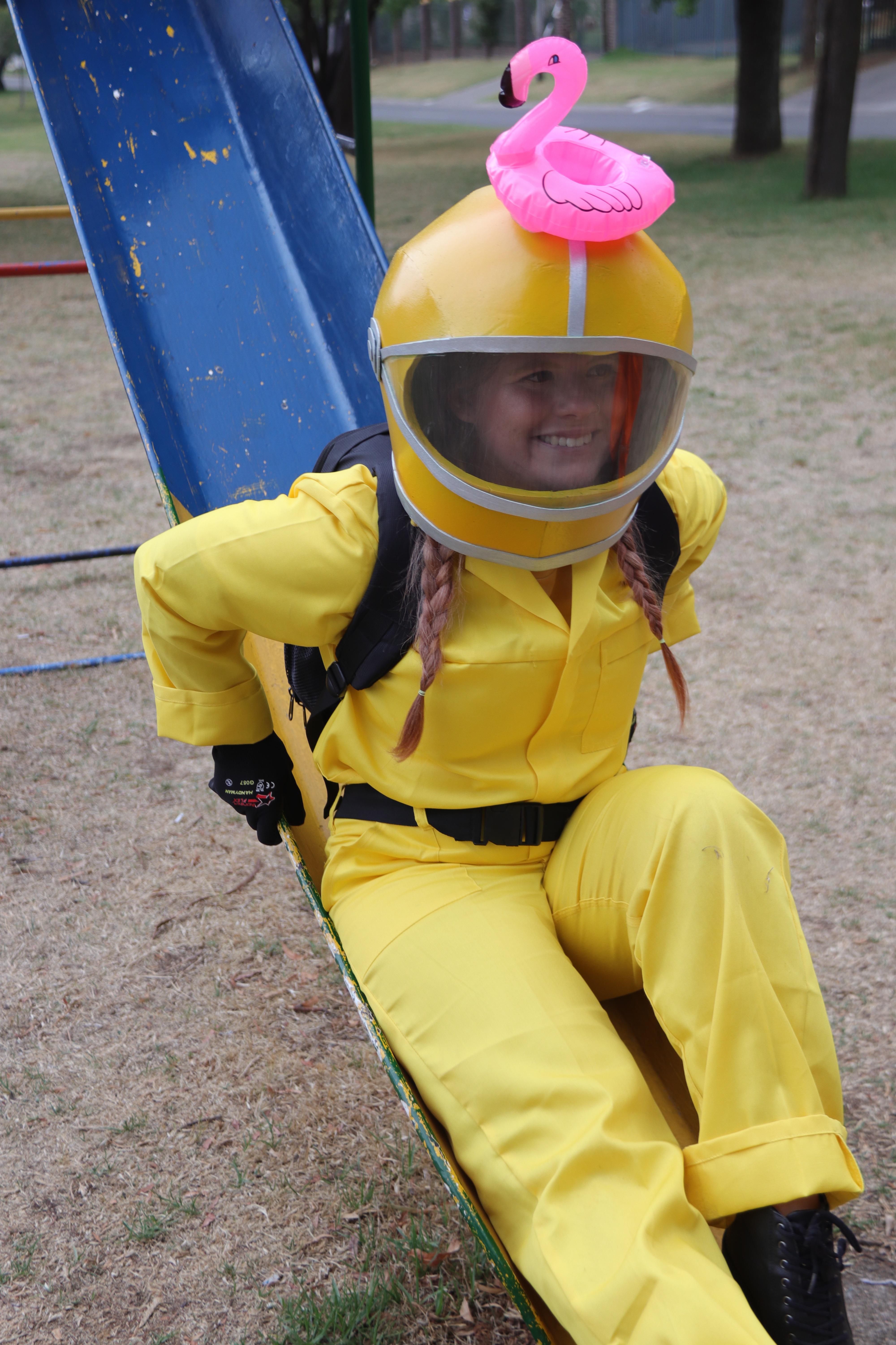 [Self] Among Us crewmate for Halloween. Made the helmet myself first