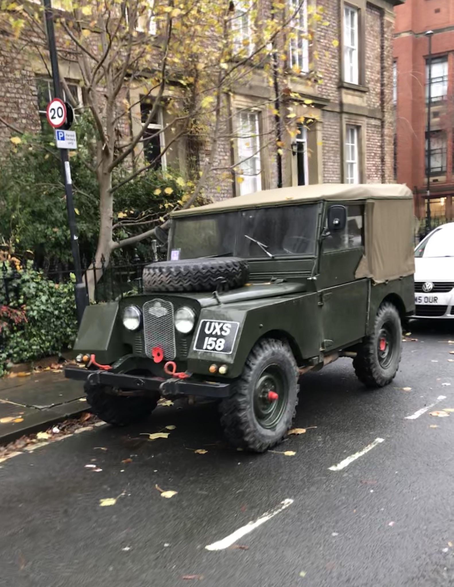 Old [Land Rover?] spotted in Newcastle upon Tyne r/spotted
