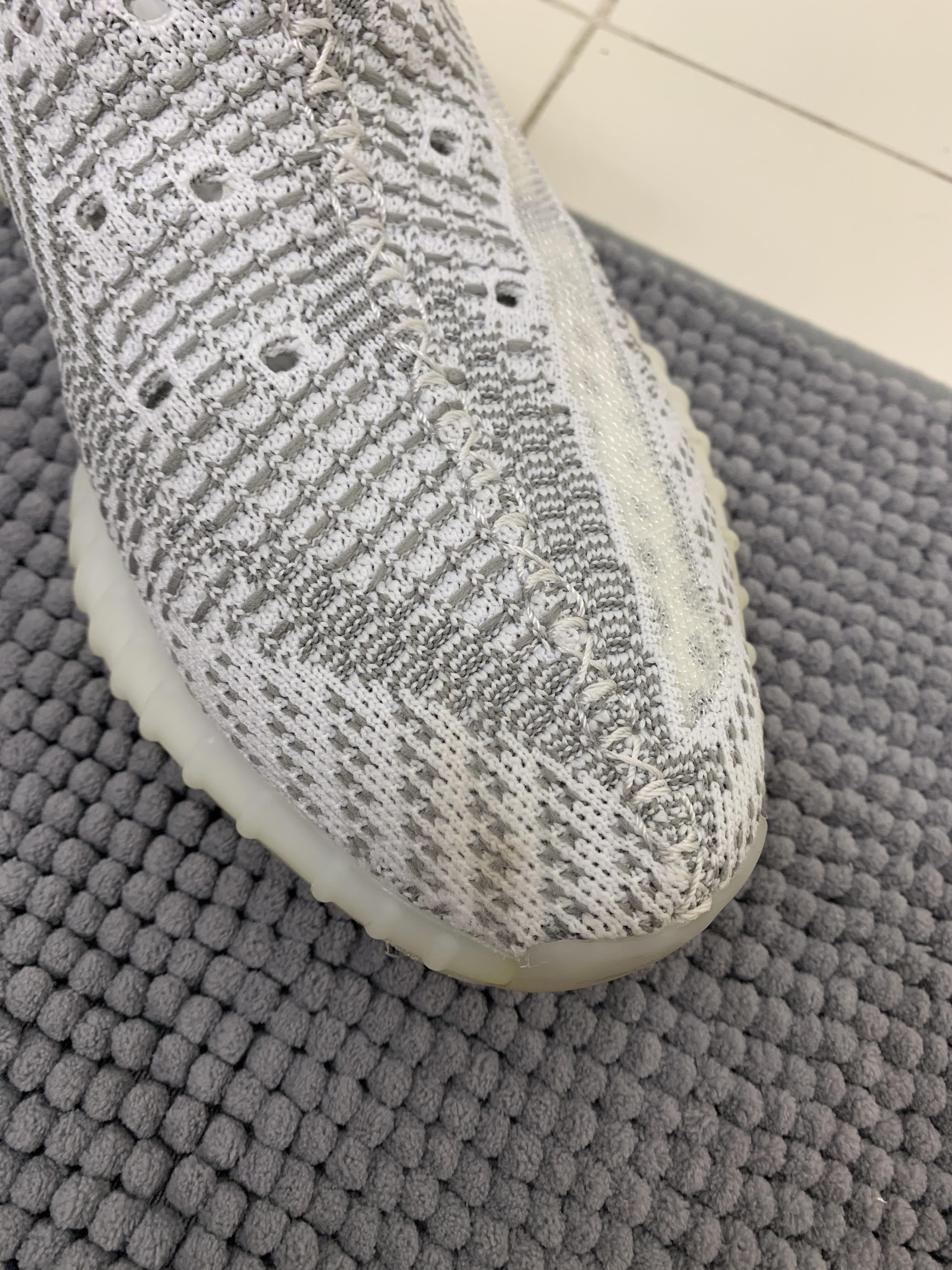 Best way to remove dirt stain on Yeezy? (Tried brushing and washing
