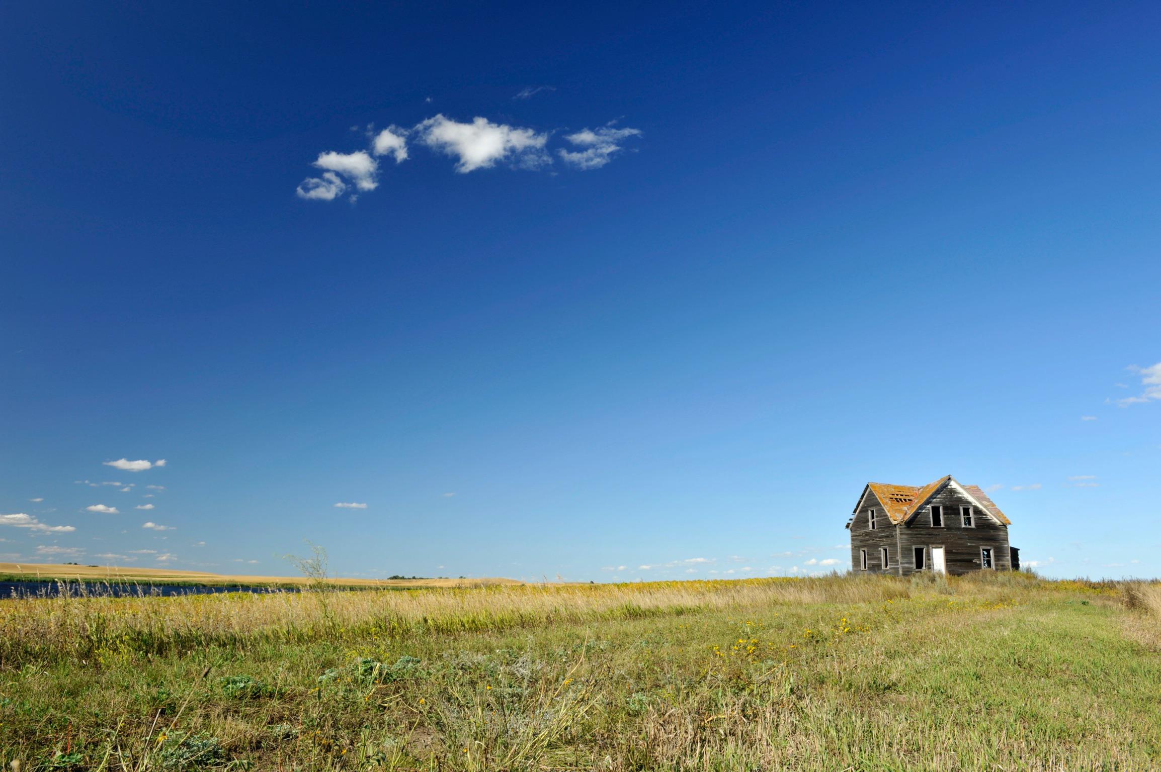 The lonely house on the prairie, North Dakota r/AbandonedPorn