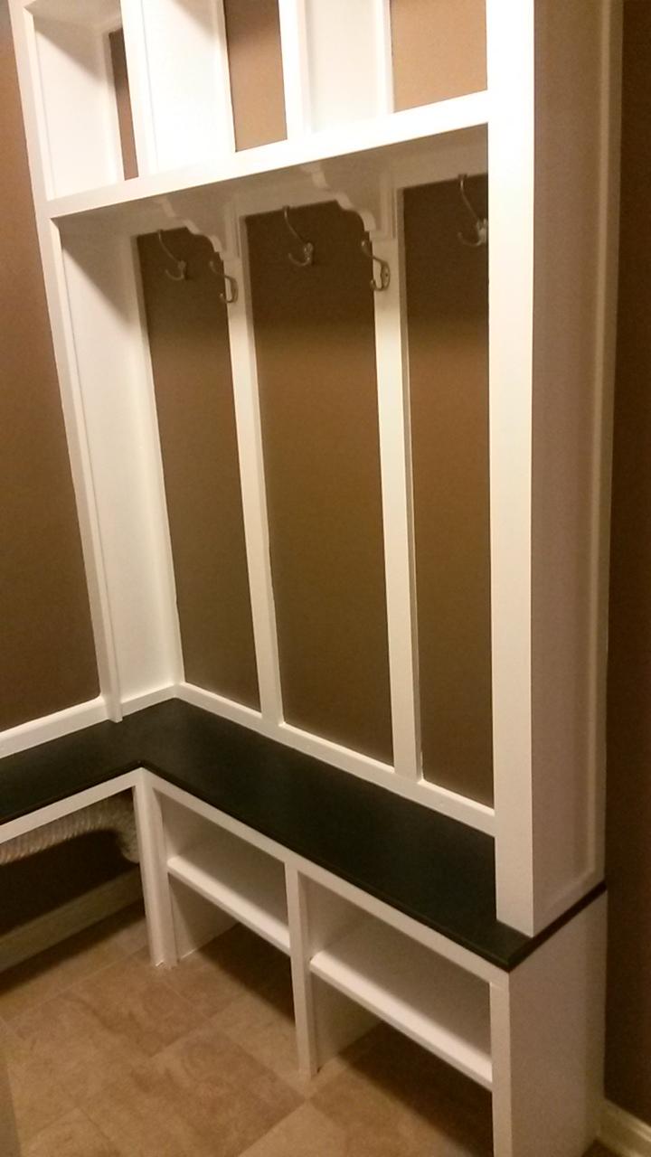 Custom build locker area in laundry room r/woodworking