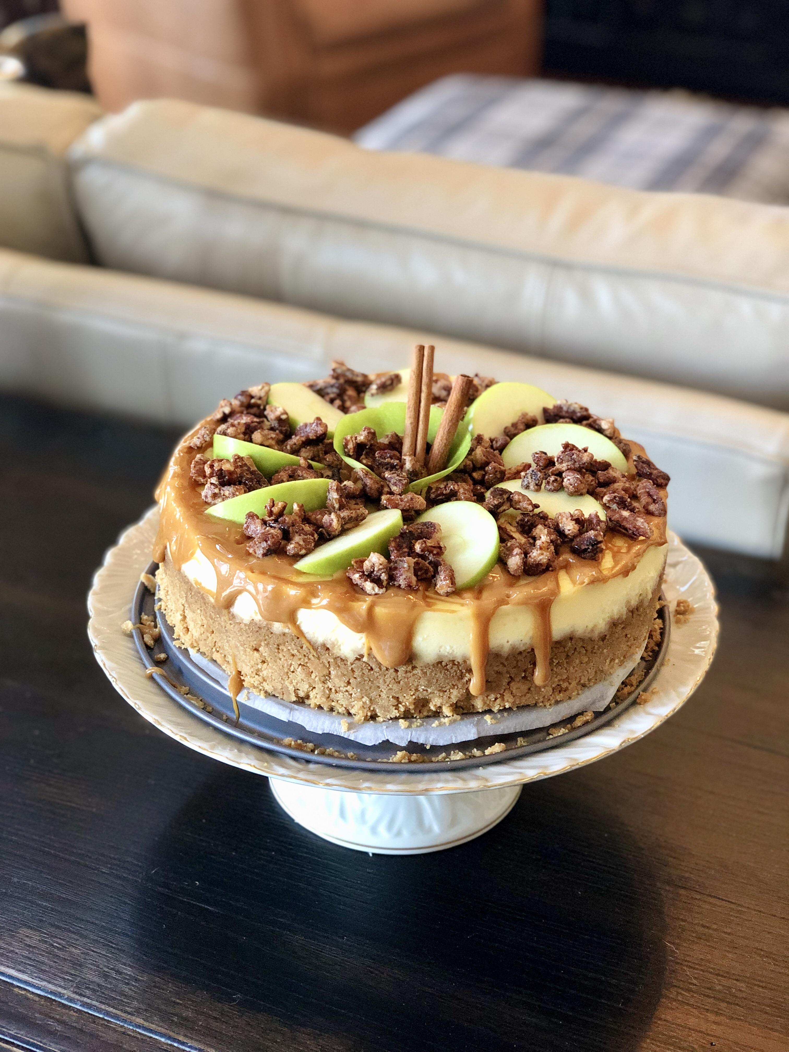 [Homemade] Caramel Apple Cheesecake with Candied Walnuts r/food