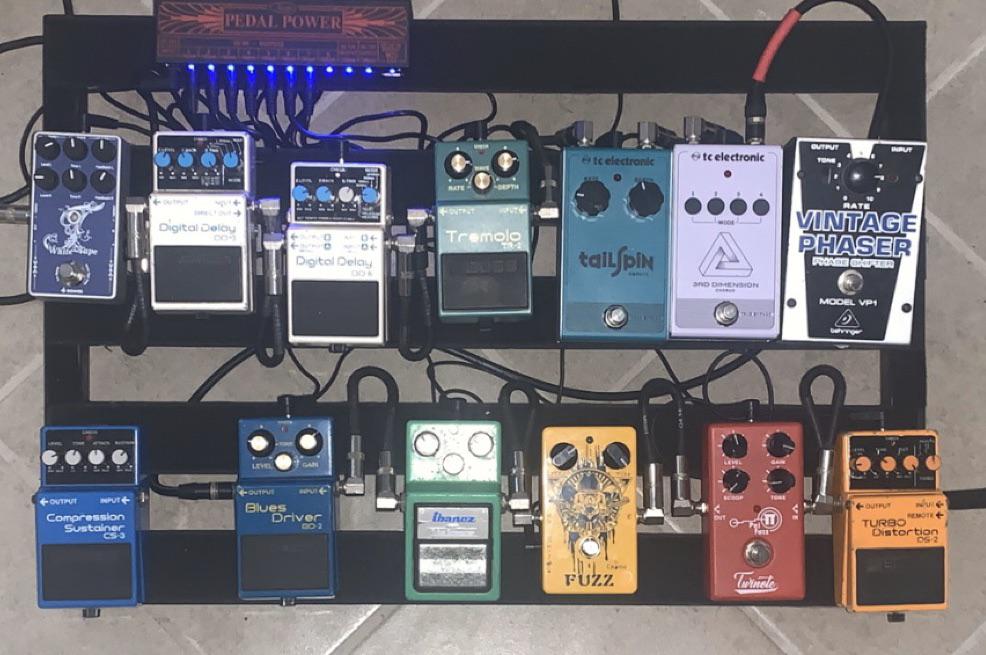 My Newest/Biggest pedalboard build so far r/guitarpedals