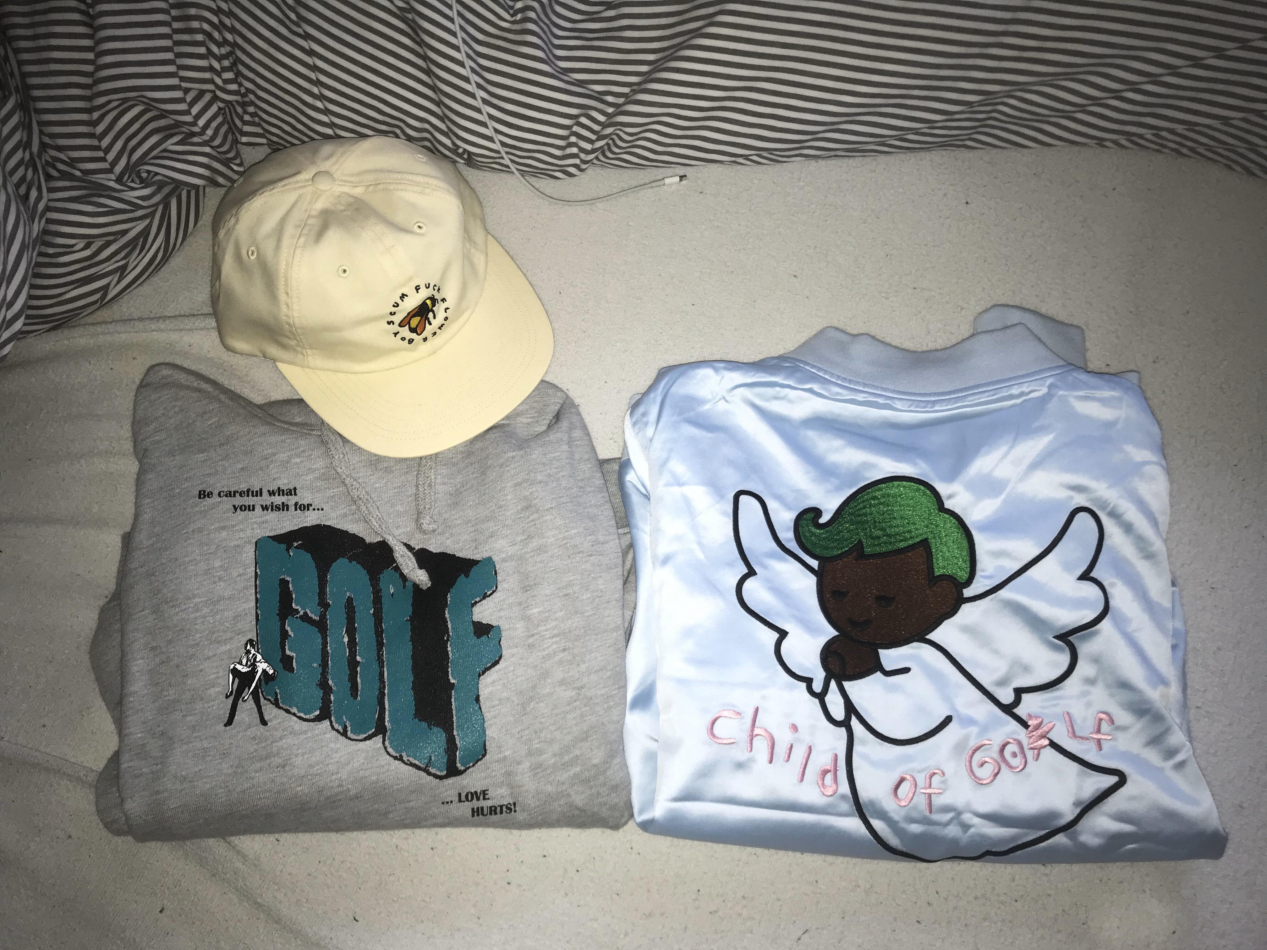 Ordered the 40 mystery box with 2 tees and a accessory. Received the