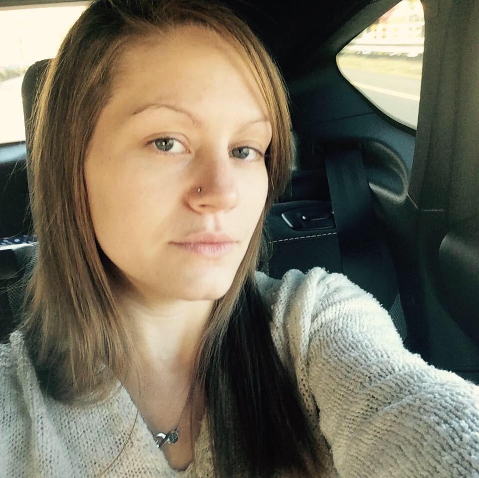 Grow out your eyebrows, PLEASE r/awfuleyebrows