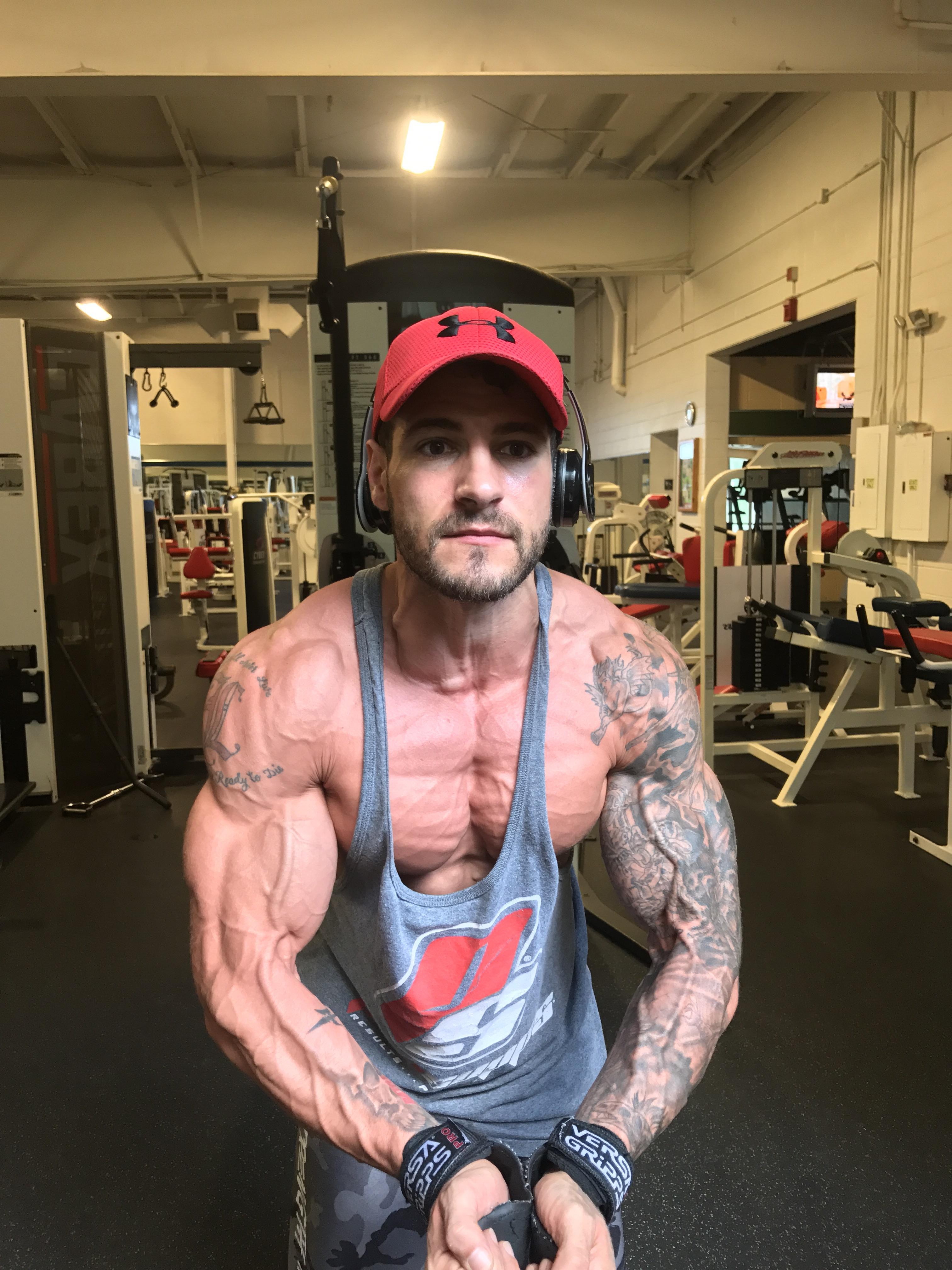 2.5 weeks out chest day!! r/bodybuilding