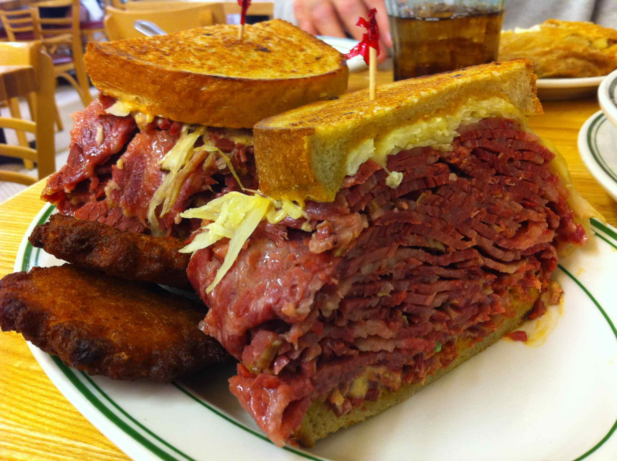 Pastrami Reuben, 4th Street Delicatessen Philadelphia [2592 x 1936] r