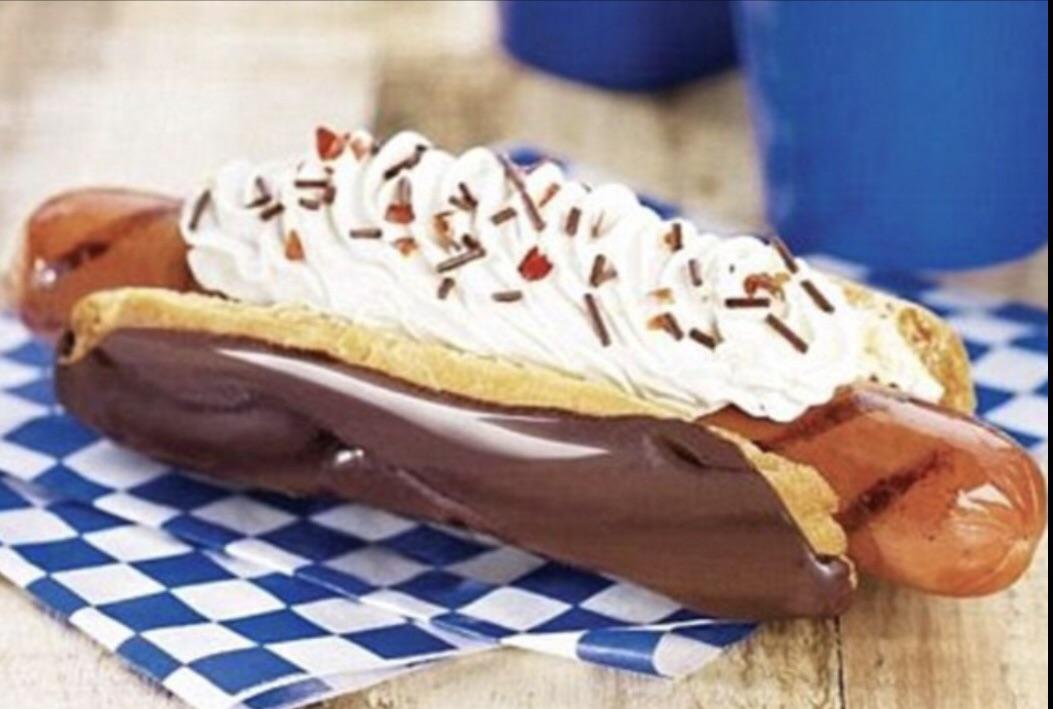 Dessert hotdog r/StupidFood