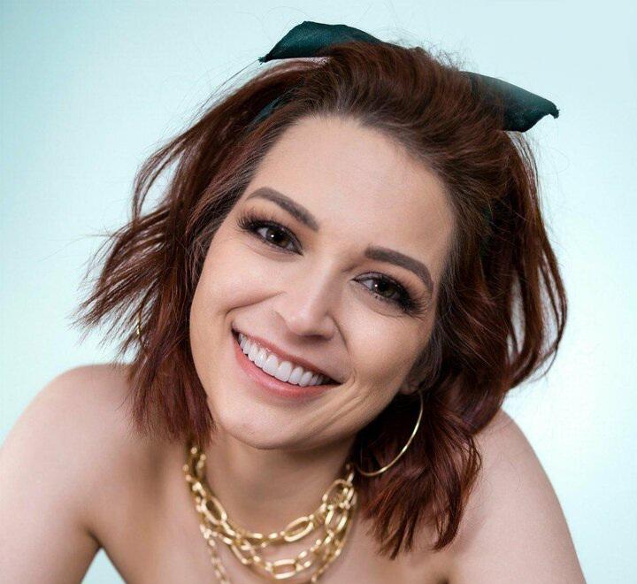 Tessa Fowler : PrettyGirls