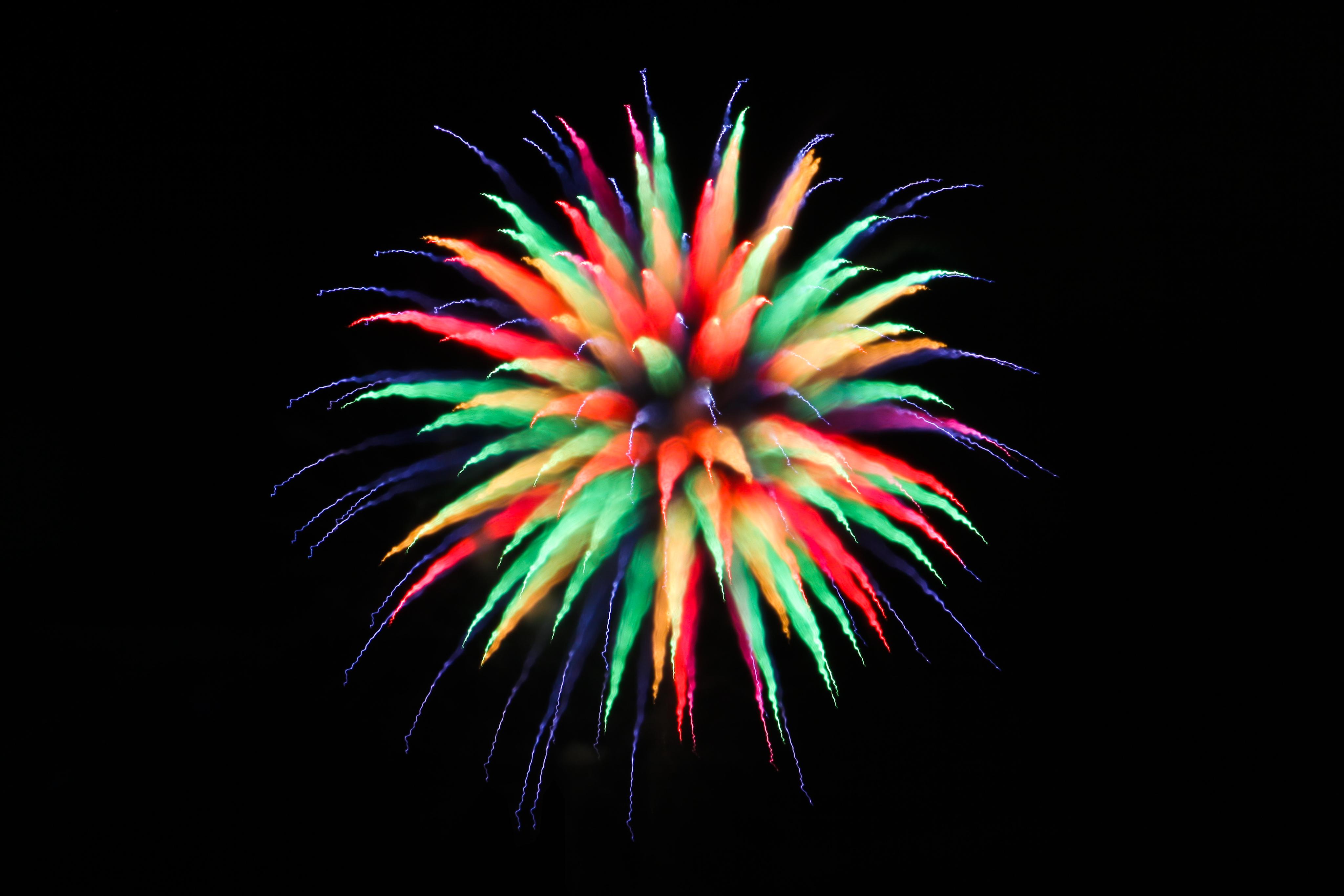 It's that time of year Long Exposure Fireworks [4096x2731] [OC] r