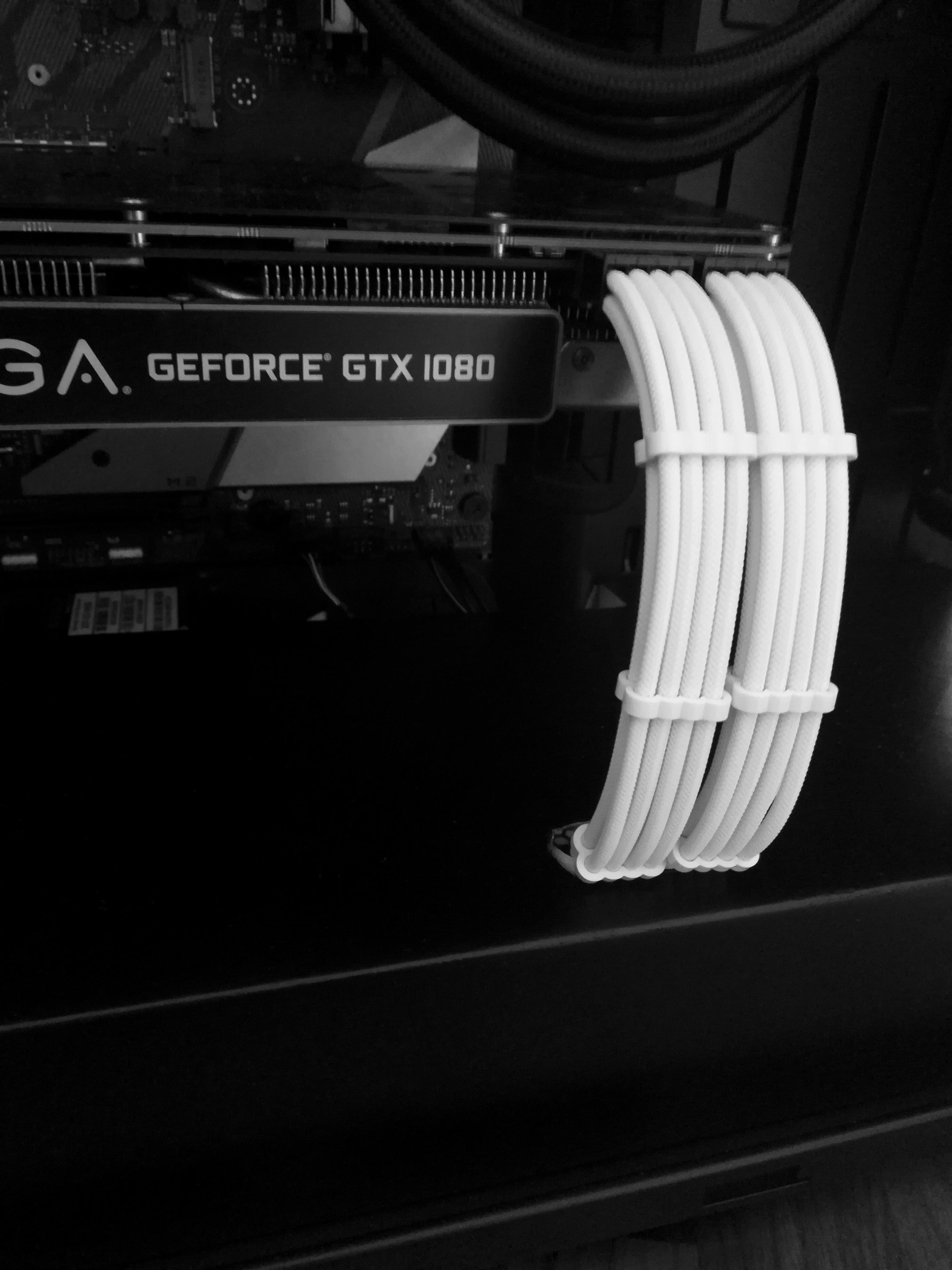 CableMod Pro extension cables at work. Custom PSU shroud was definitely