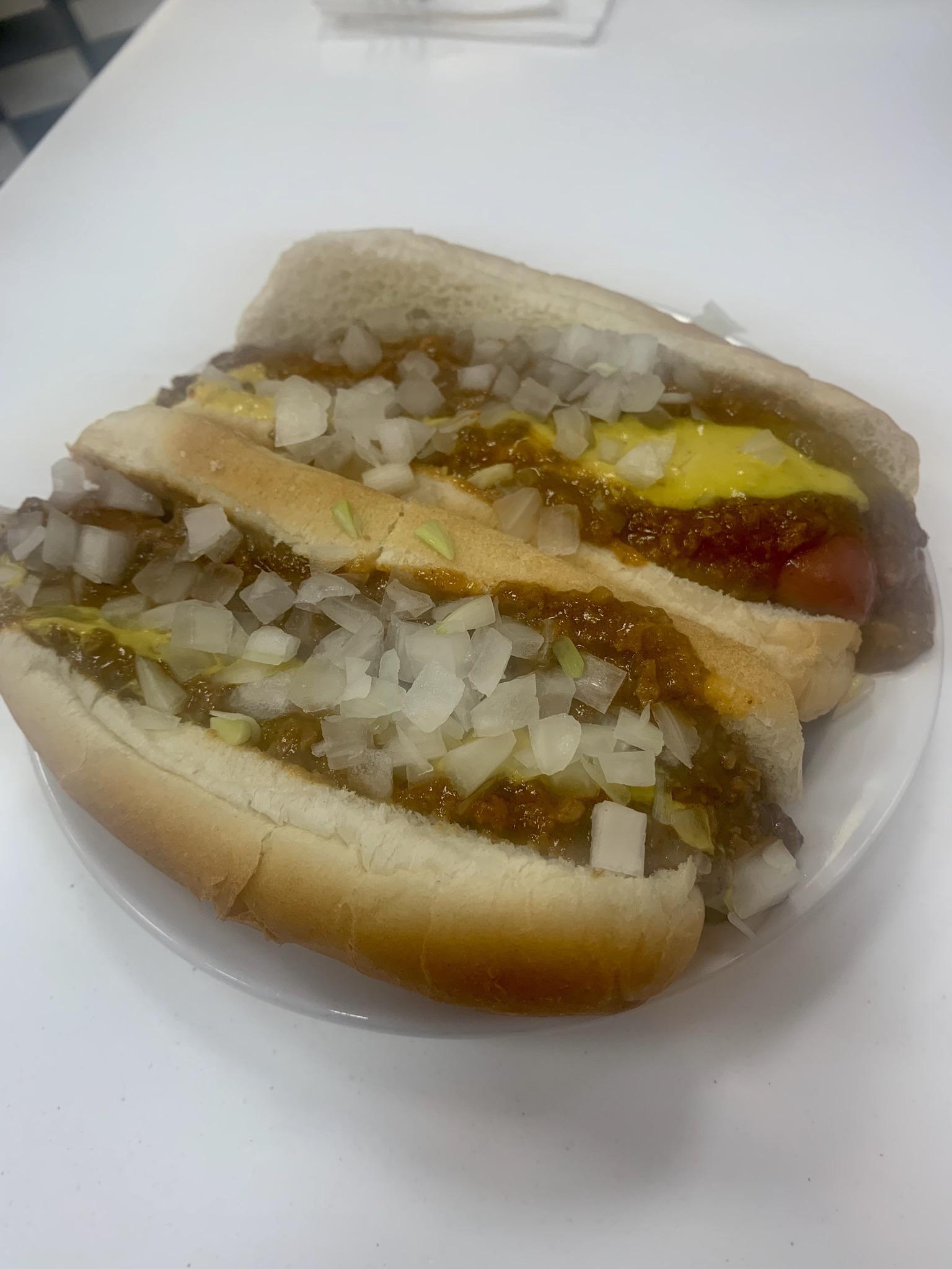 Coney dogs from American Coney Island, Detroit r/hot_dog