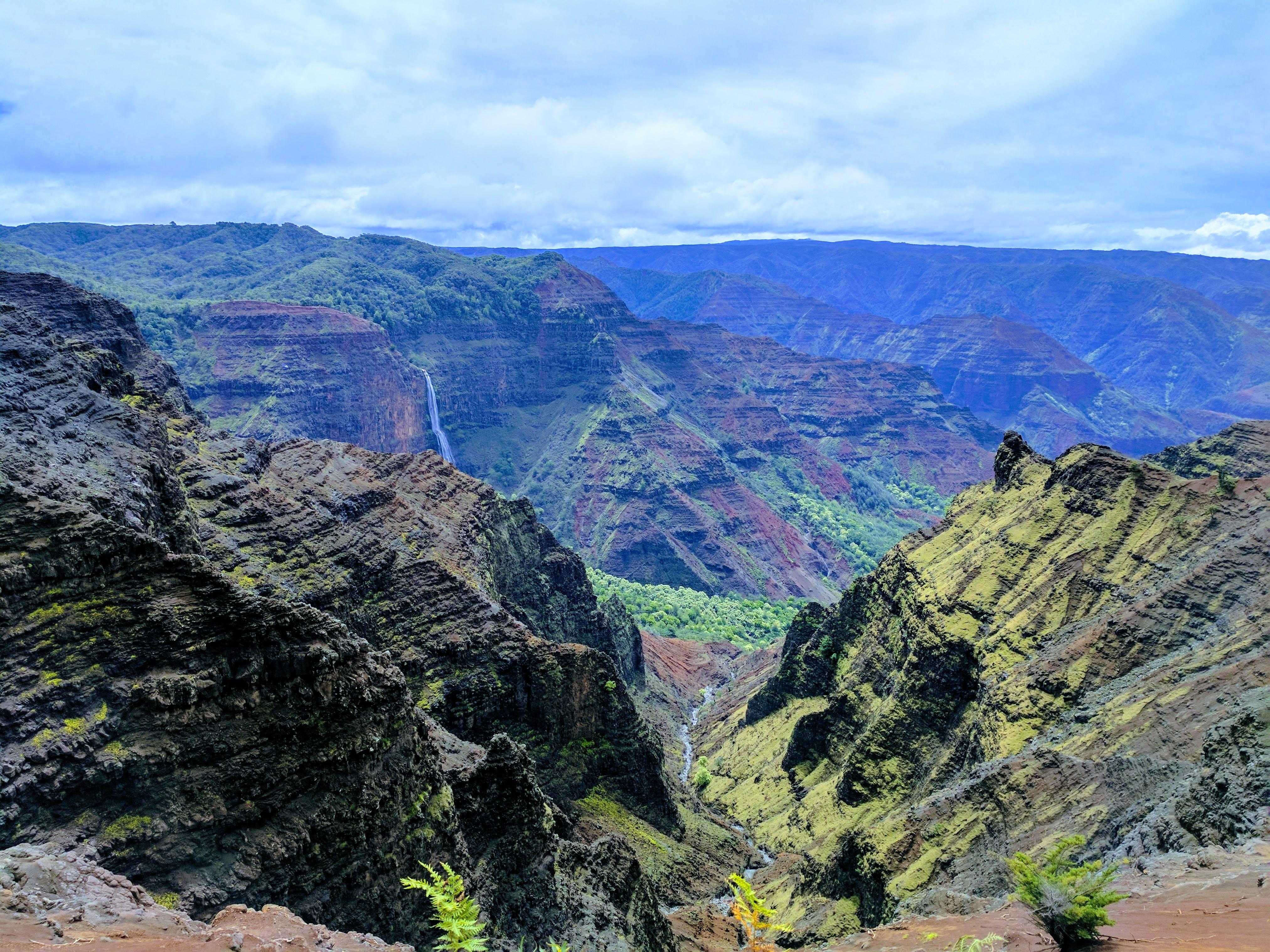 Waimea Canyon State Park, Kauai County, Hawaii [OC] [4048 x 3036] r