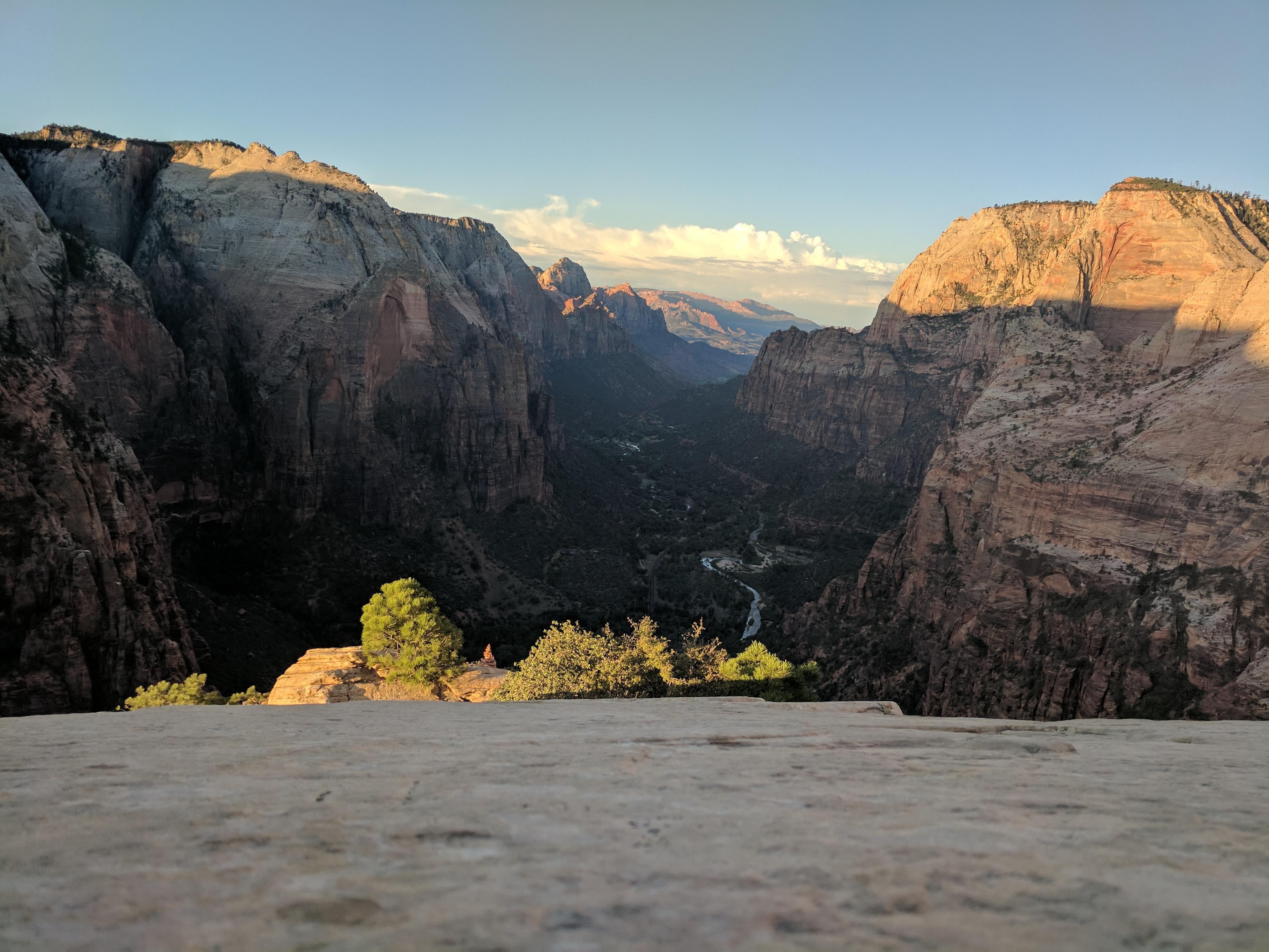 Angels Landing Zions National Park [OC] [4048x3036] r/EarthPorn